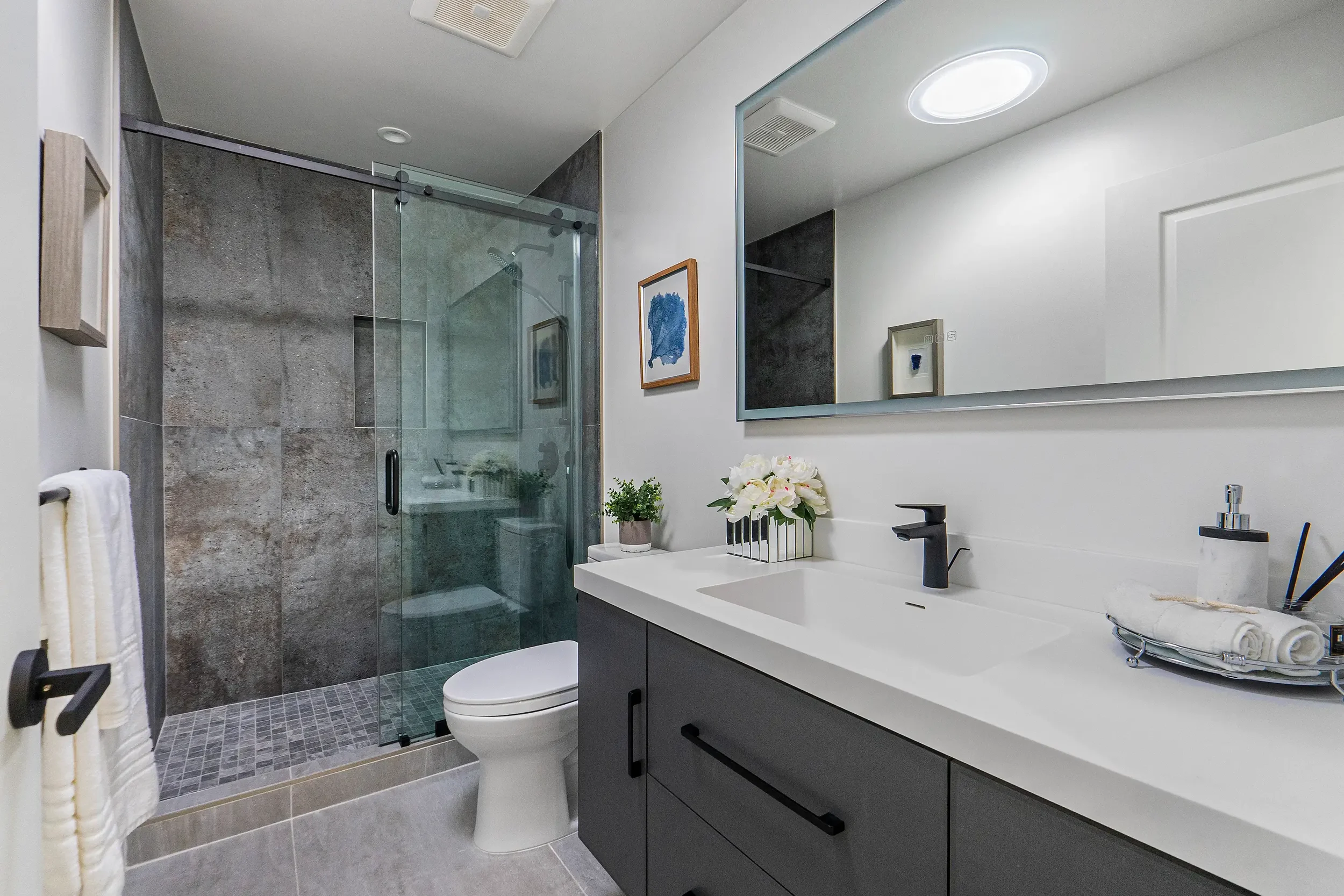Spacious bathroom in modern ADU, showcasing design and structural engineering expertise by Massoudi Consulting Engineers in San Francisco