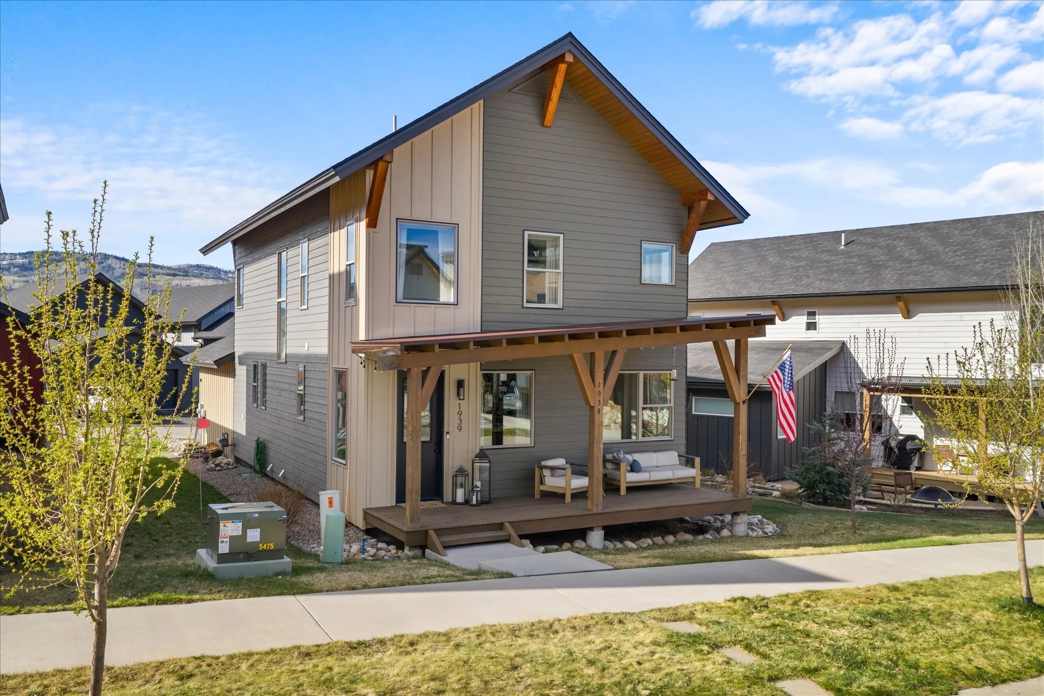 01-Spring Exterior.jpg