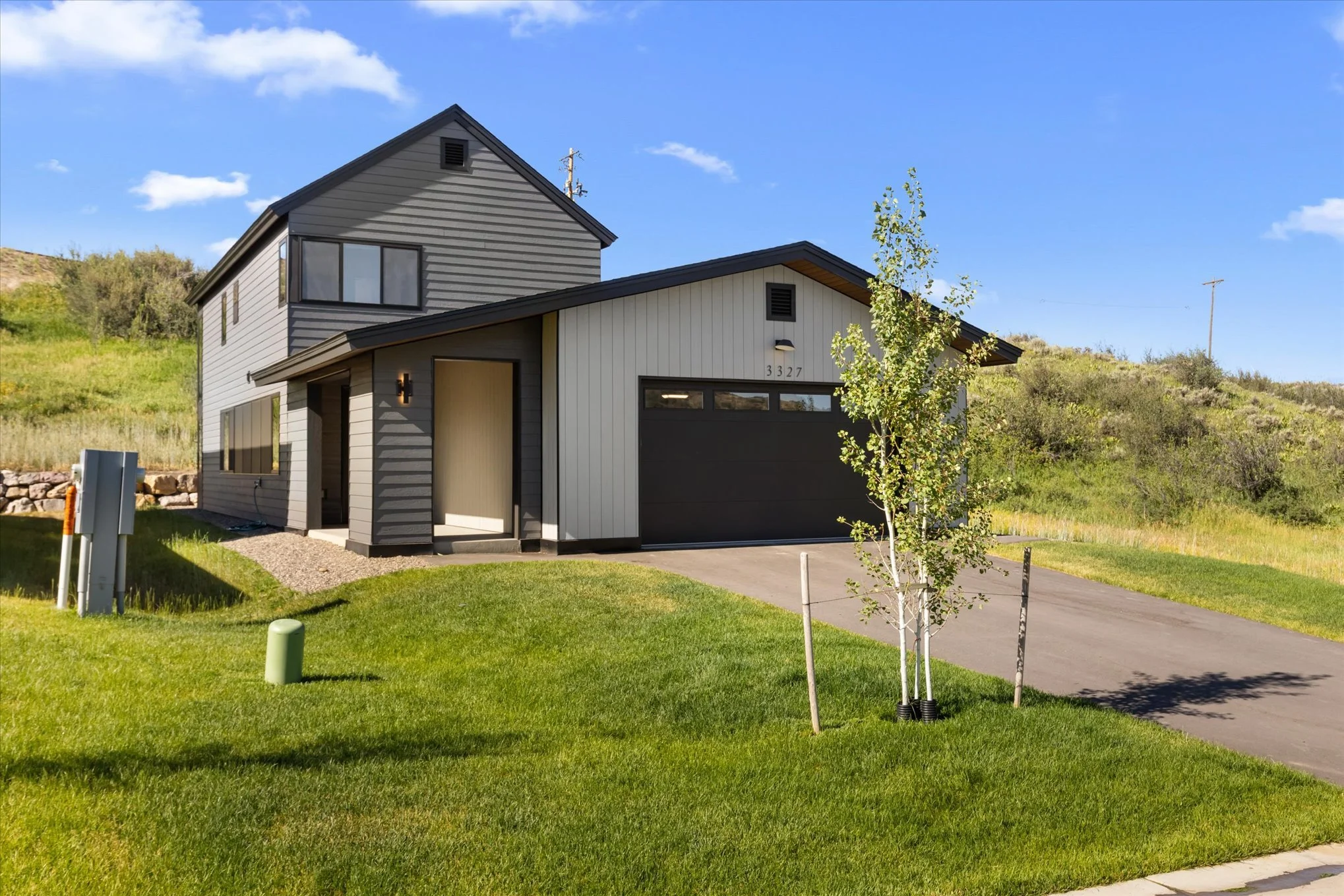 24-3327 Emerson Trail.jpg
