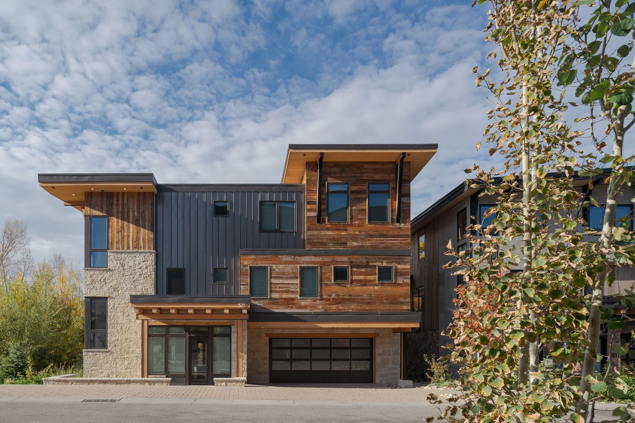 321 Riverview Way  
  $8,499,000   