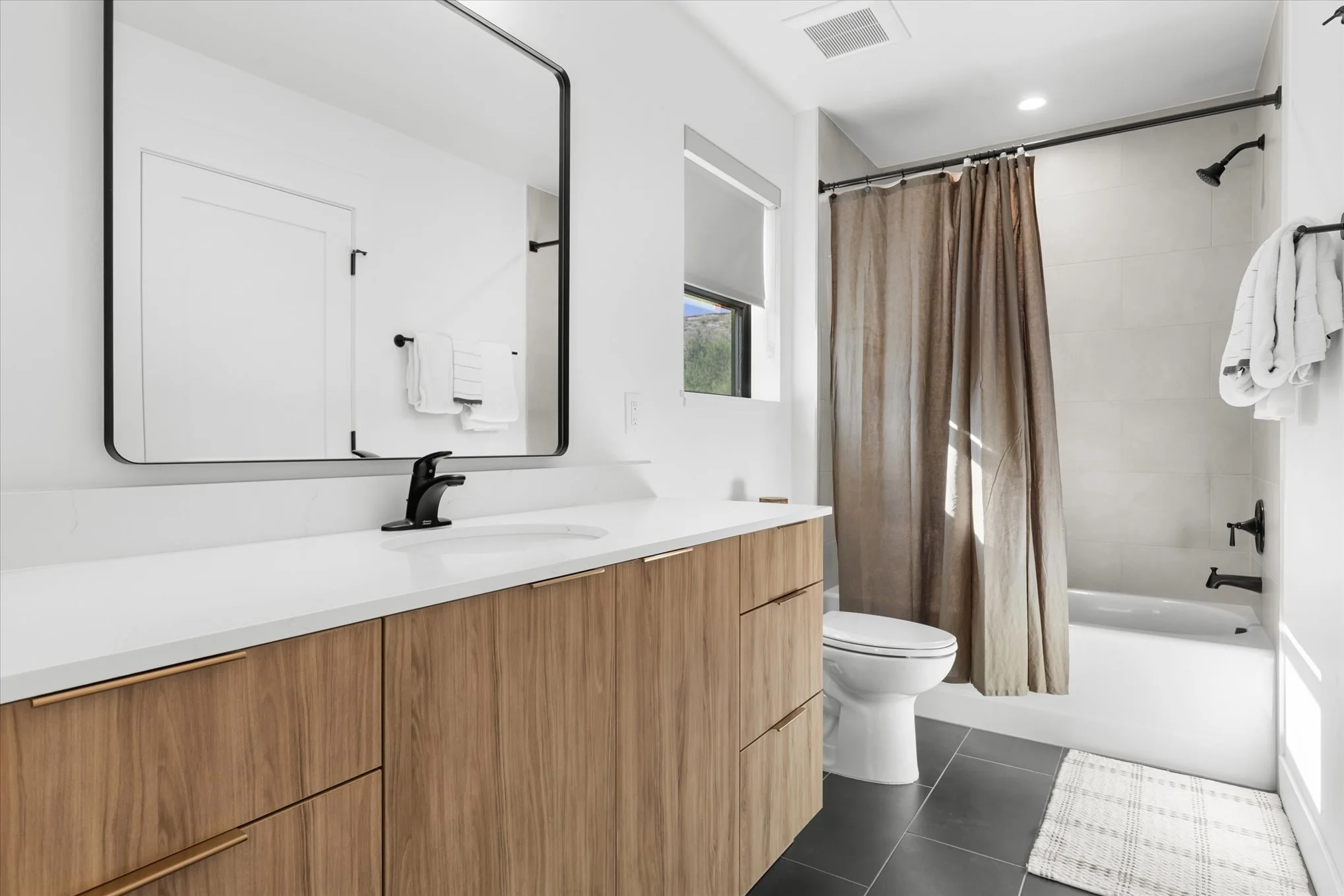 15-3327 Emerson Trail.jpg