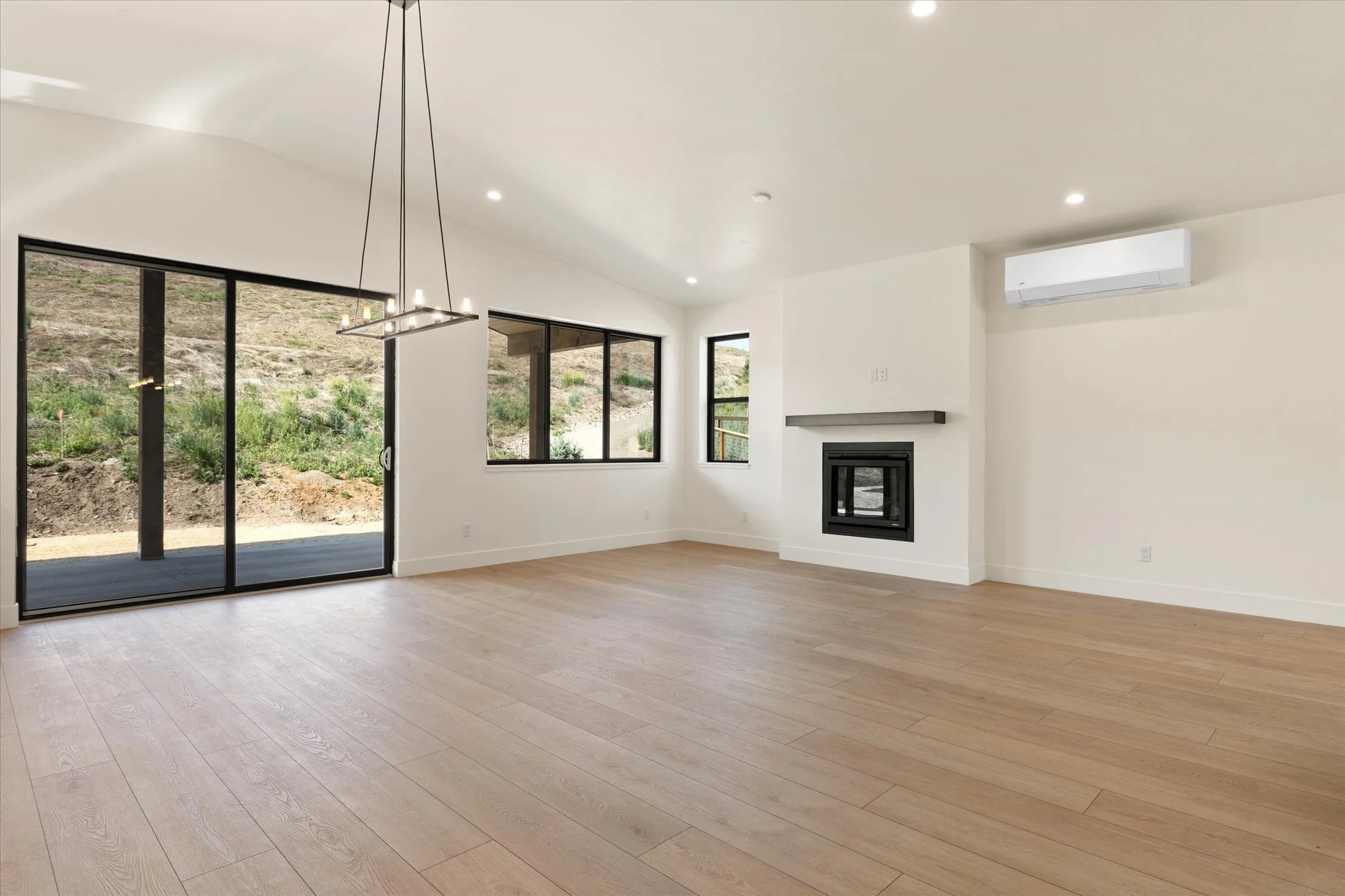 31-3235 Emerson Trail (13).jpg