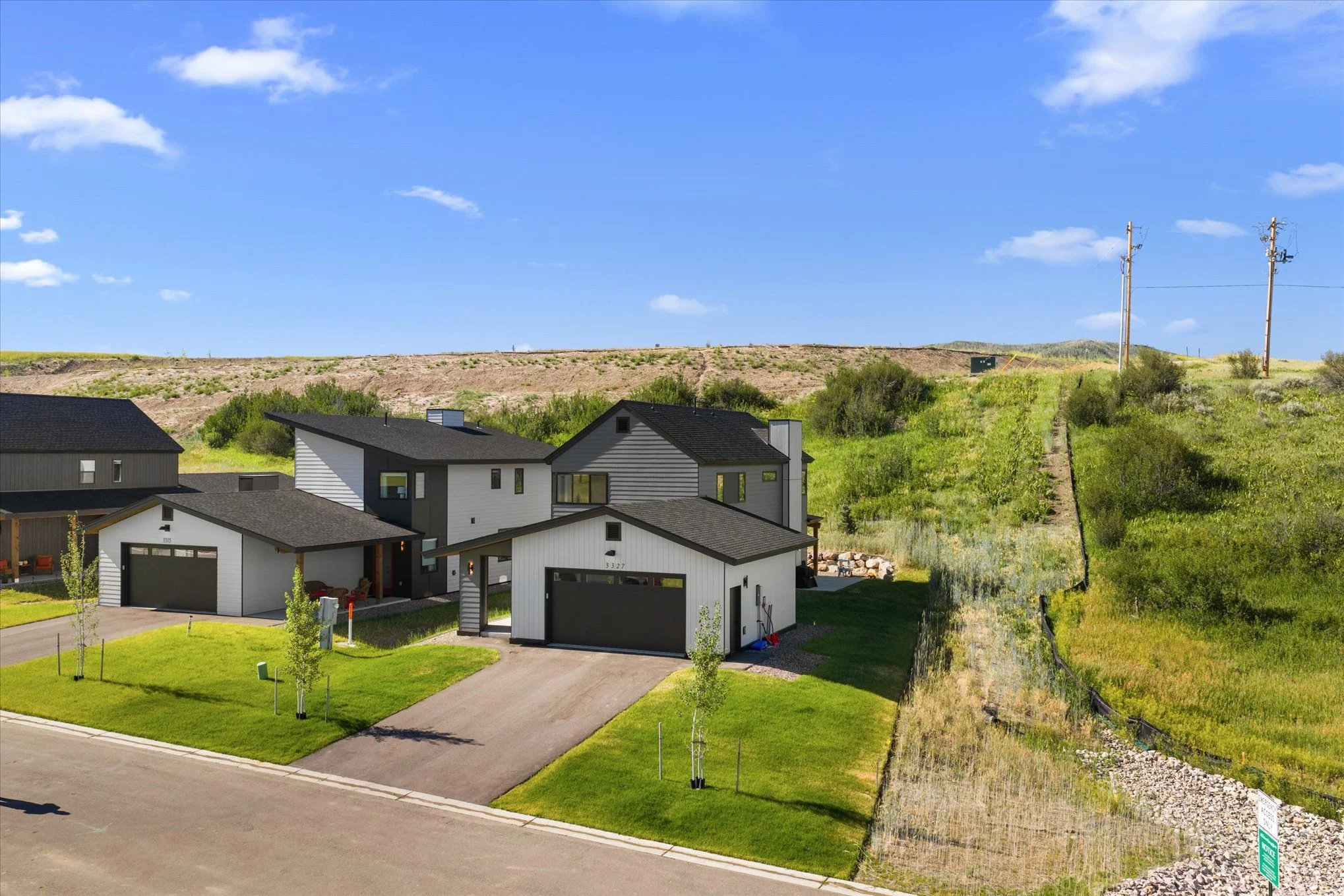 27-3327 Emerson Trail.jpg