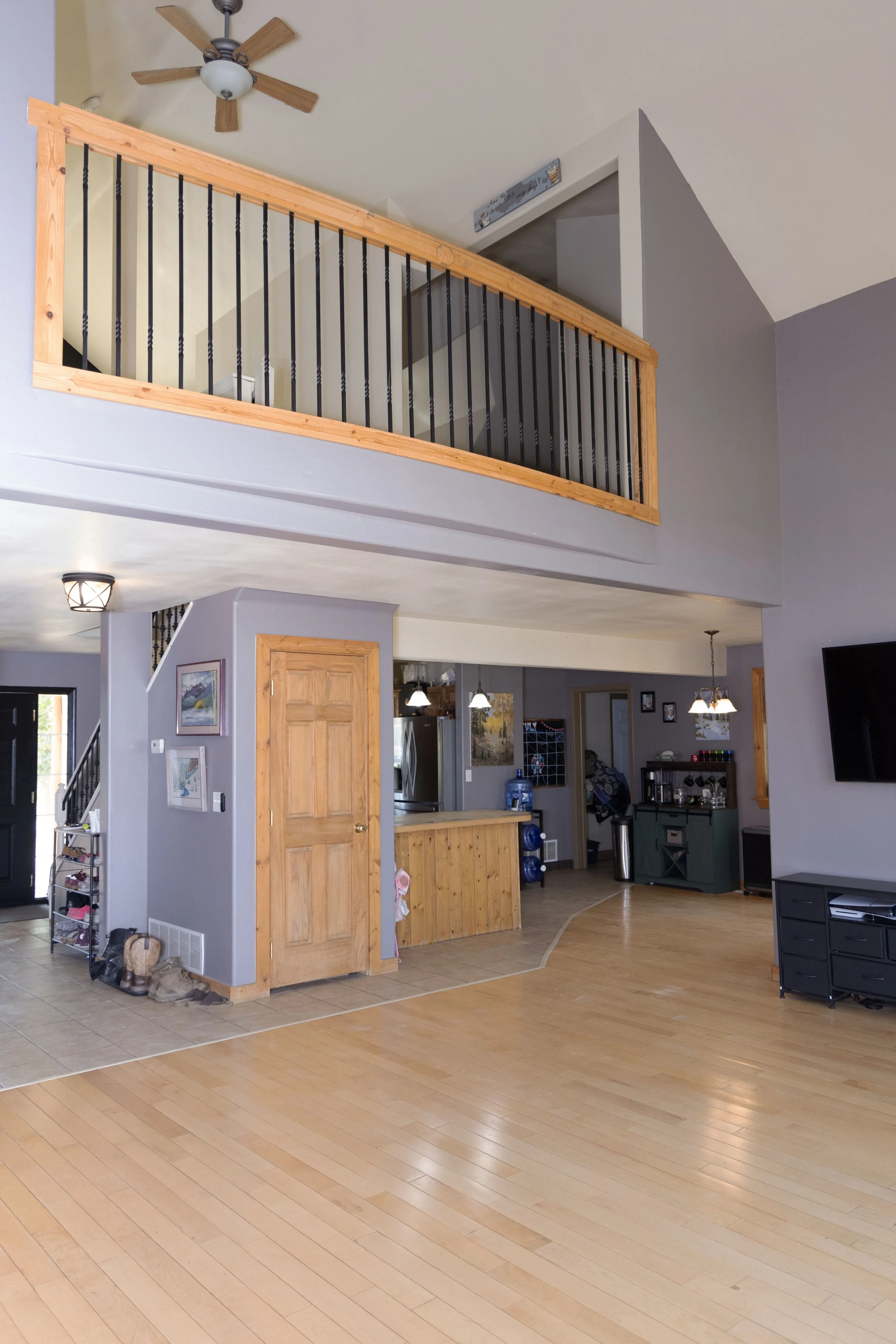 LR to kitchen, loft.jpg