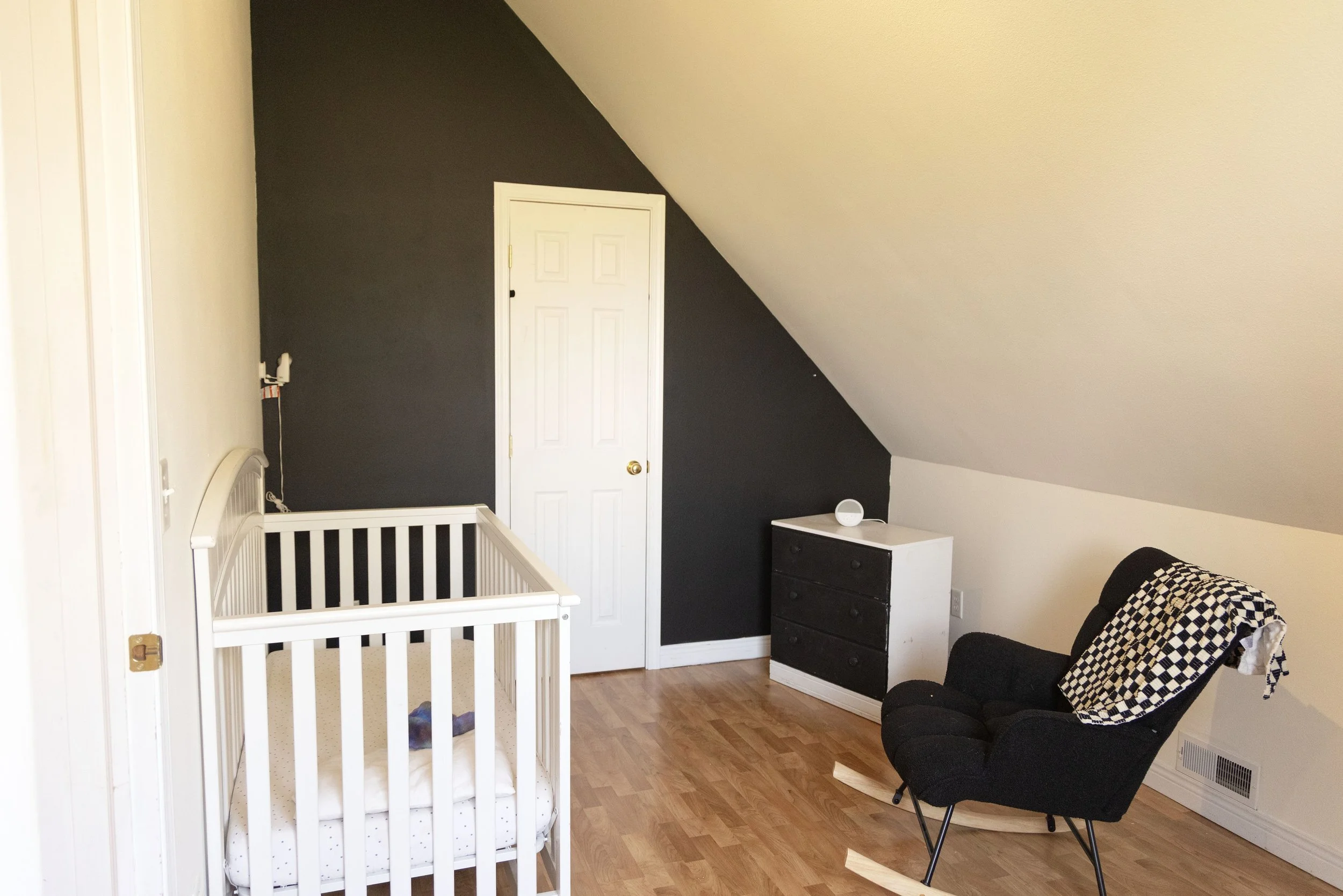 Bedroom - upper small.jpg