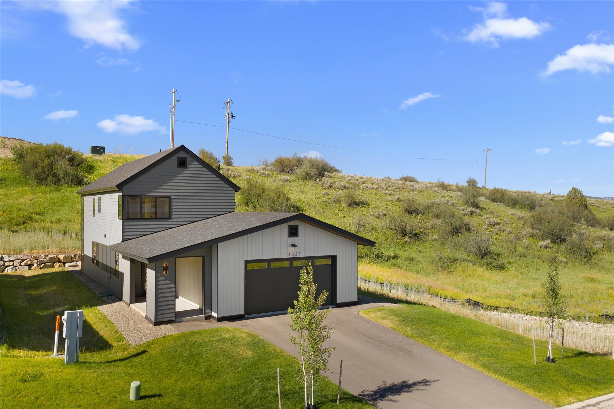 28-3327 Emerson Trail.jpg