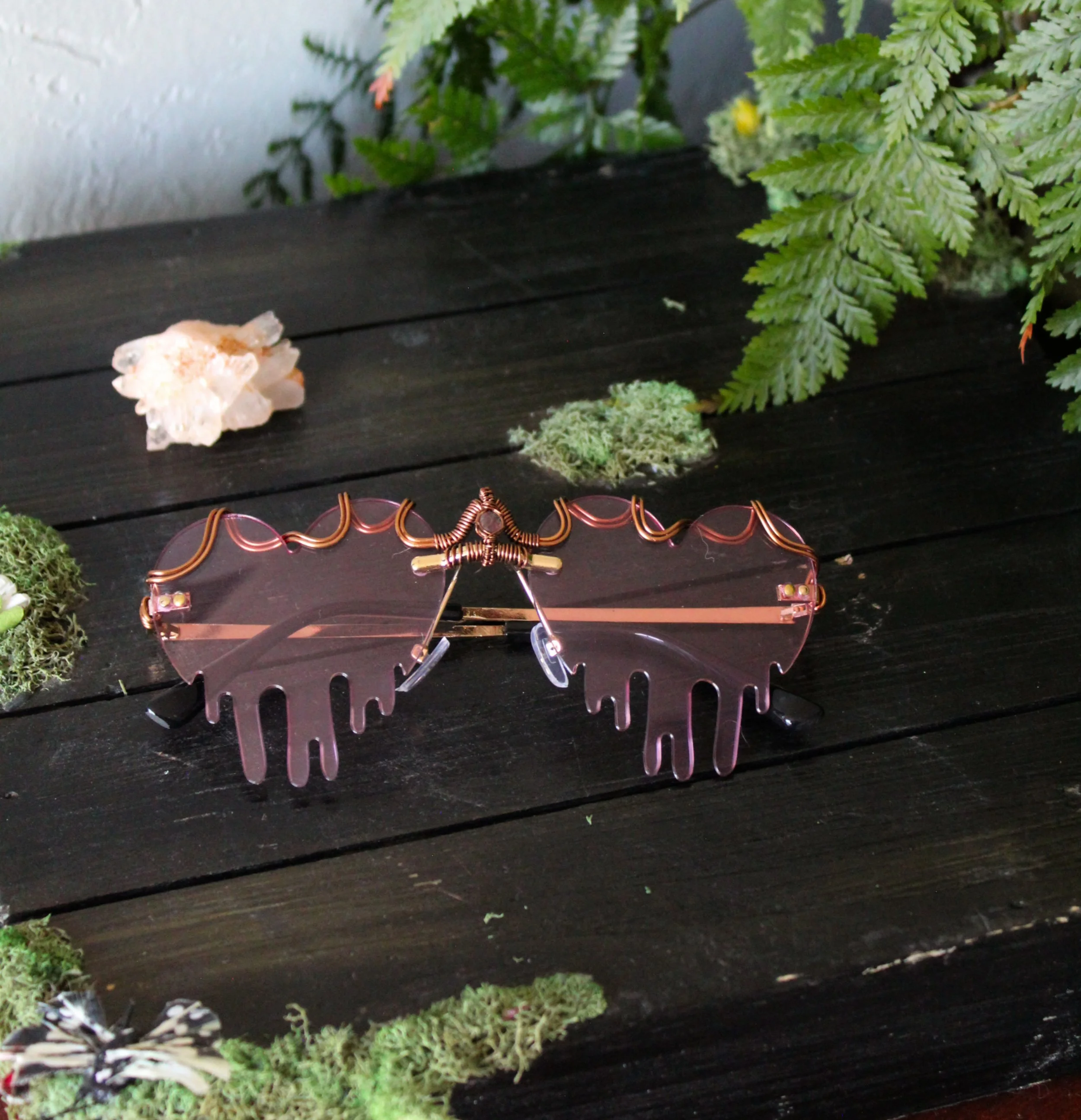 heart sunnies pink.jpg