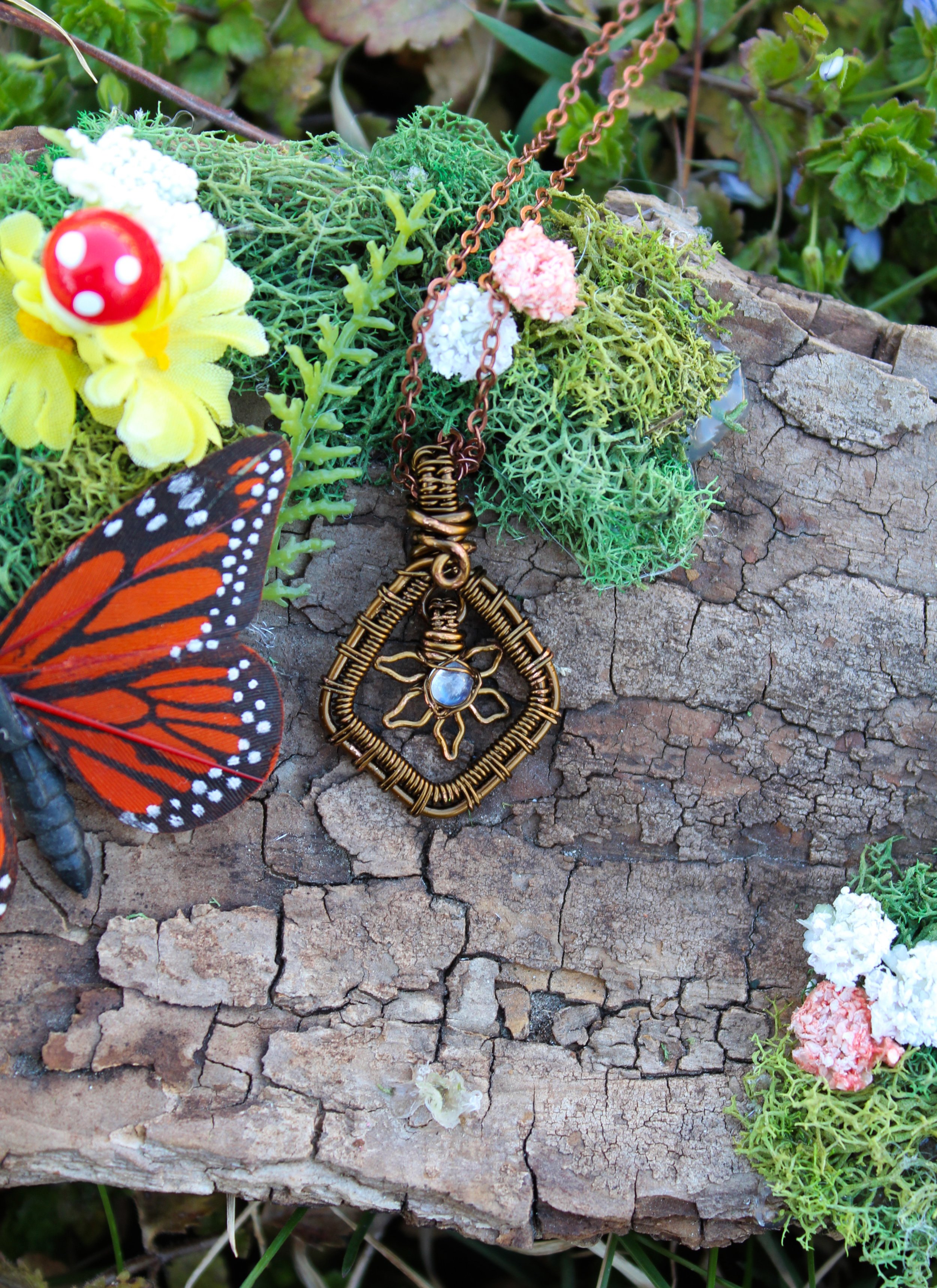 moonstone flower necklace.jpg