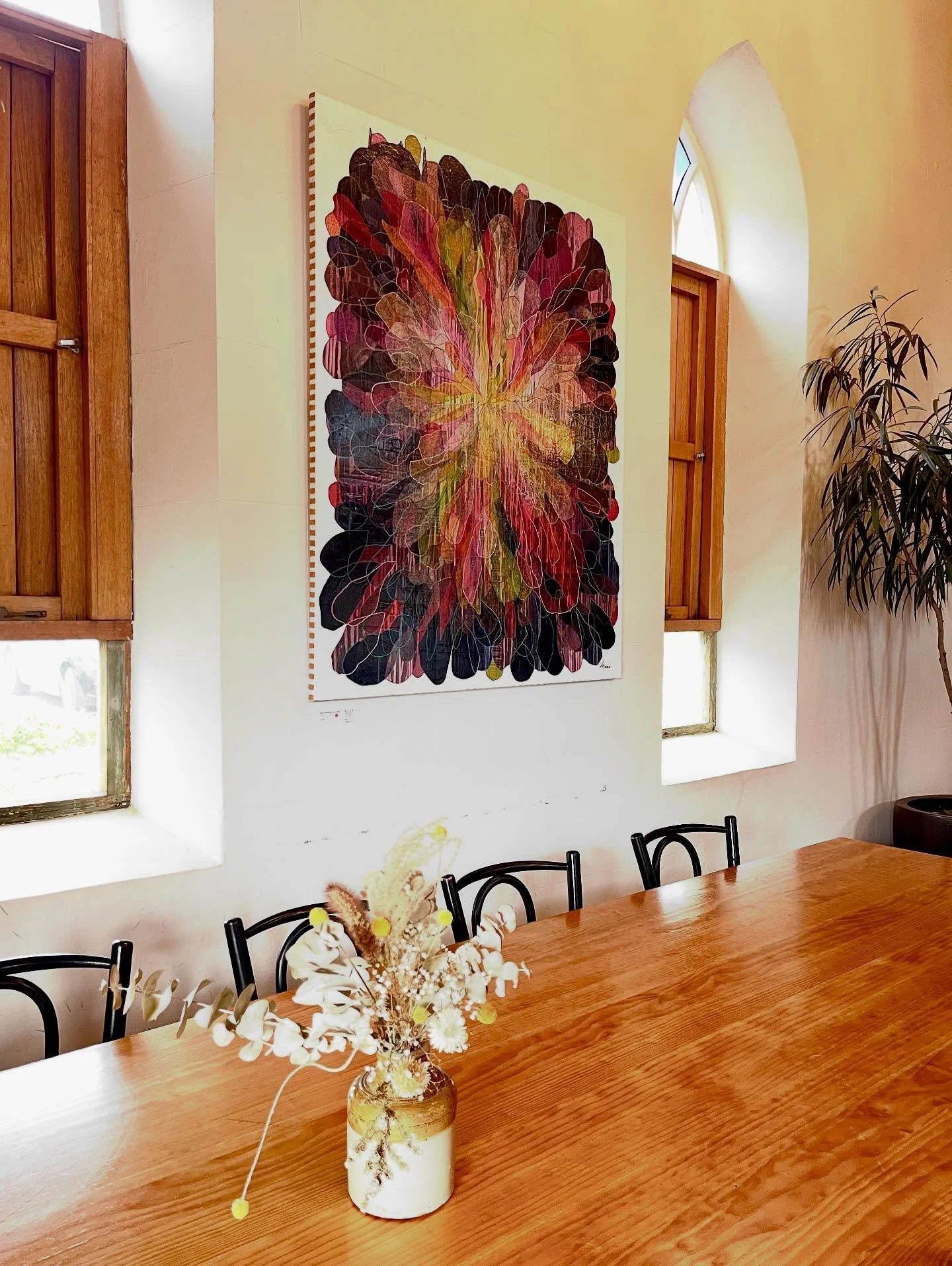 SALA 2025 ending. &ldquo;Get in, nothing hurts here&rdquo; was sold during the festival and is now in its new forever home. Thank you @mathewlavelle @bergherring and @salafestival 

#australianartist #artlovers #artforsale #salafestival #colourfulart