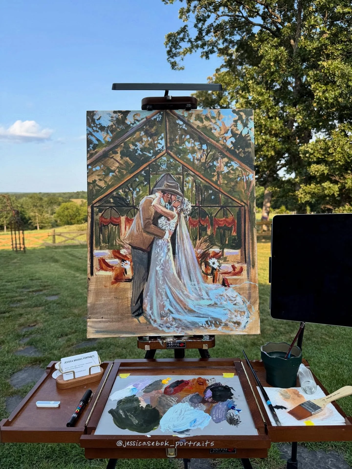 The sweetest paintings by @jessicasebok_portraits 

As Fall season is coming to a close, we can&rsquo;t wait to share all the work our team has been creating 🤩

#cloudstudioagency #jessicasebokportraits #livepaintings #scribblyportraitpainter #stlou