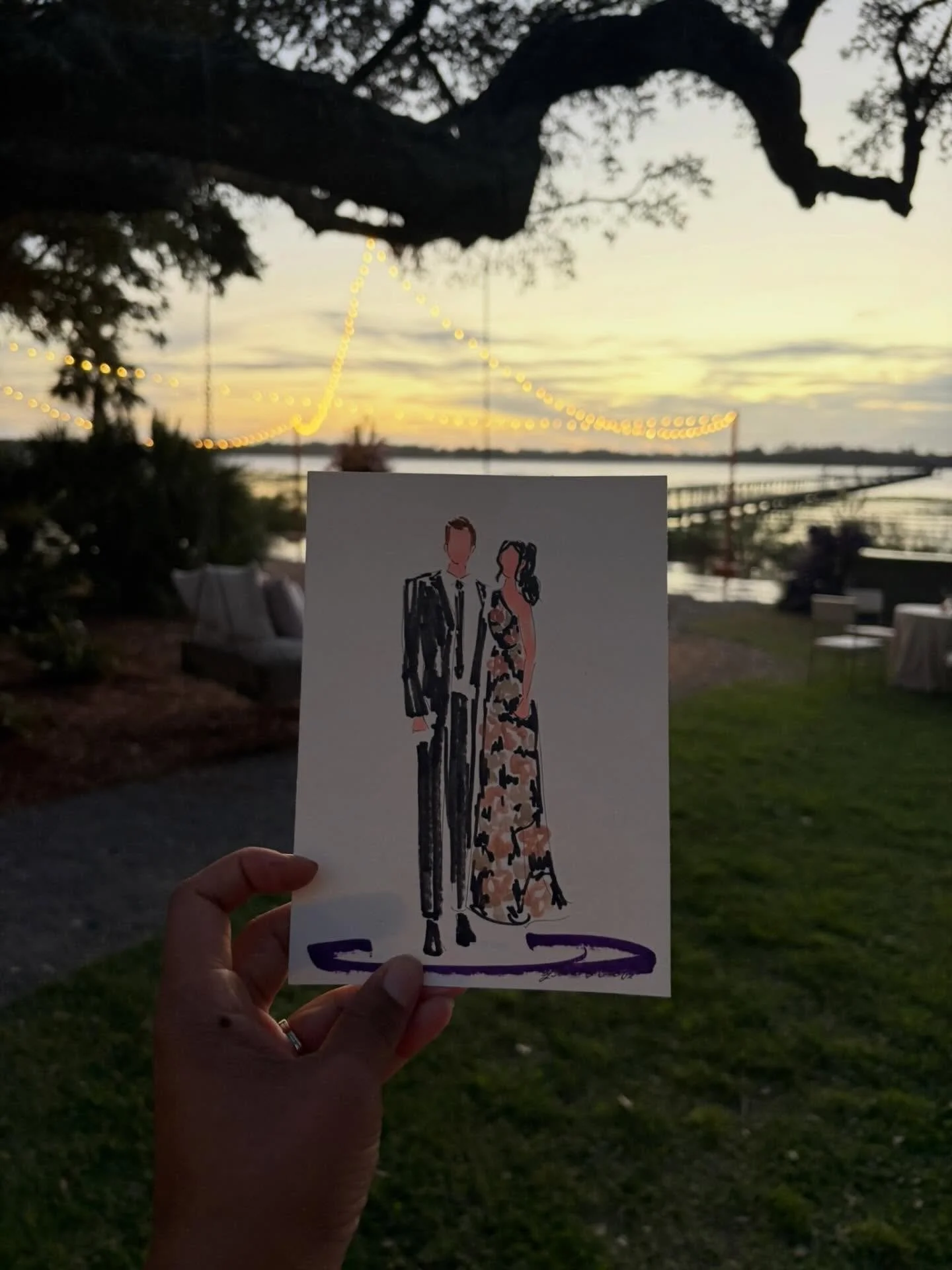 Sunset guest portraits by the water ✨

Artist: @jeleatanicole 

[cloud studio agency, live wedding painter, Charleston live painter, Charleston guest portraits]