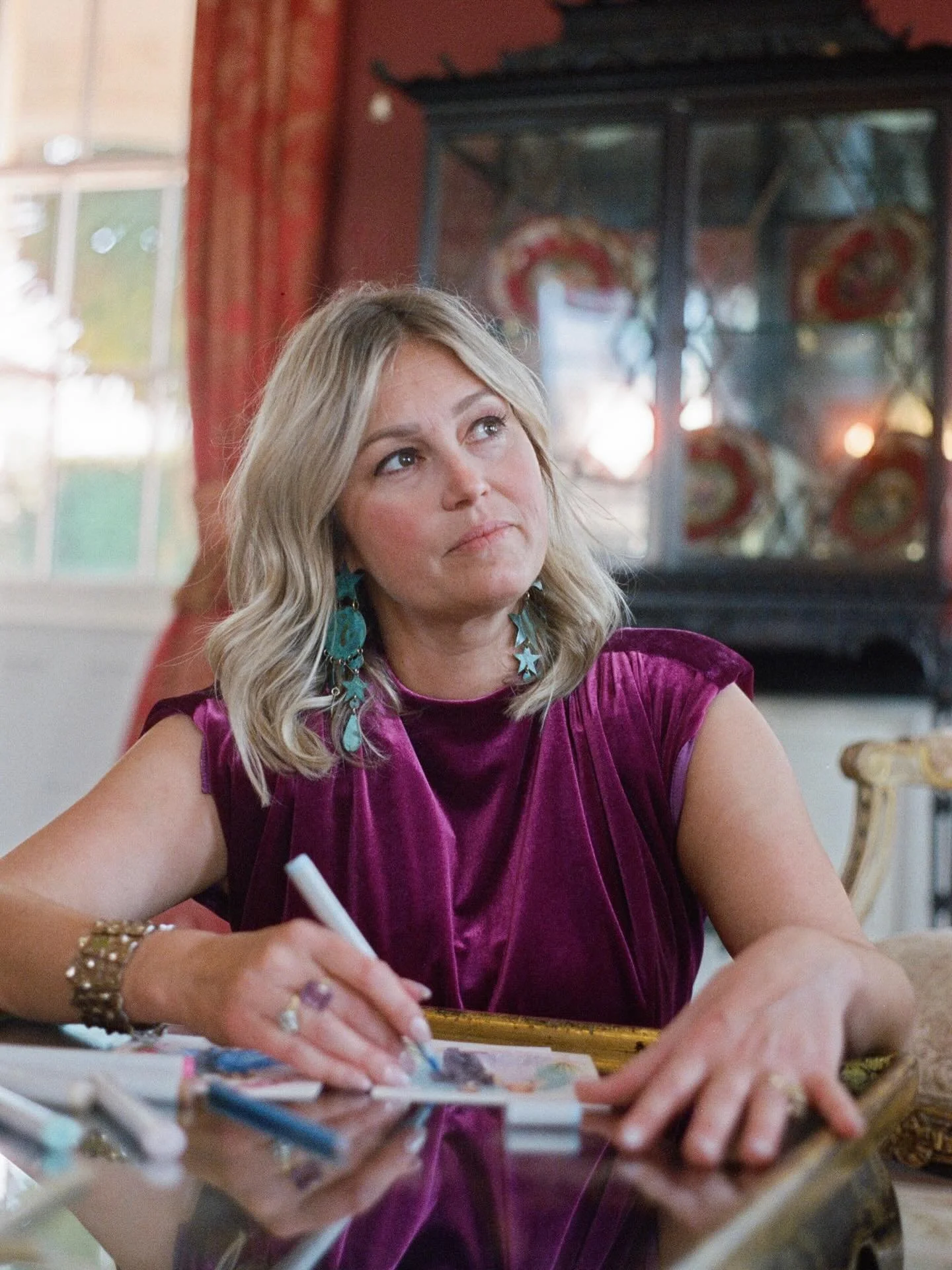 We realized we never showcased these beauties of @elaineburgeart ✨

Elaine&rsquo;s been working on something so special fo an upcoming wedding and we can&rsquo;t wait to share more soon ❤️

Photo: @harveybizarre