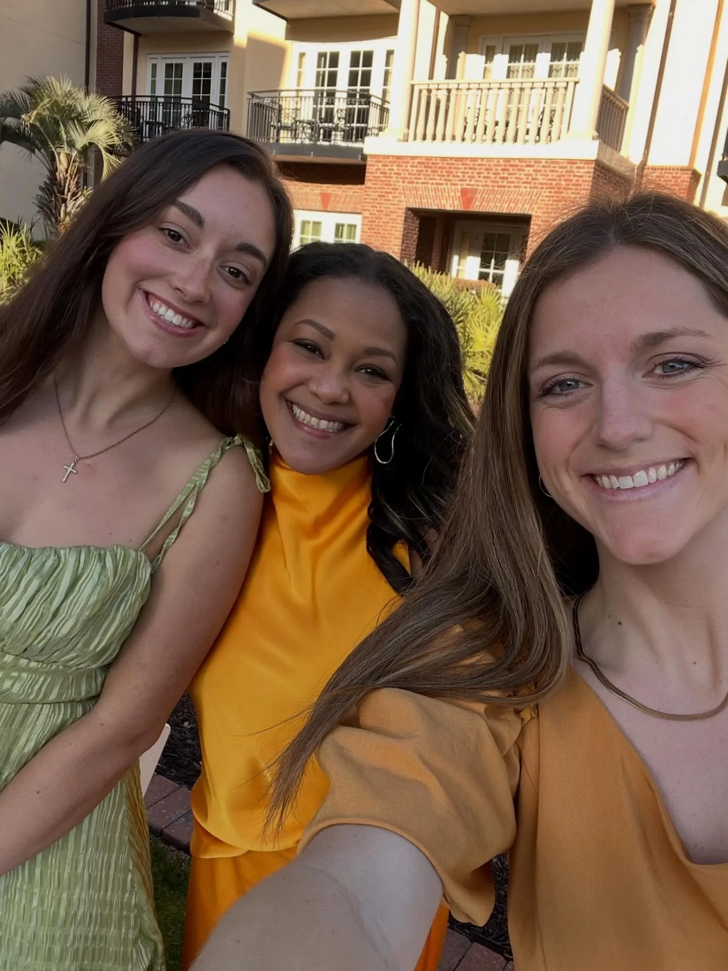 A peek into the last couple of days! 🤩

We&rsquo;ve been working together at an event the last couple of days and we can&rsquo;t wait to share more soon 🫶🏽

#cloudstudioagency #livepaintingteam #corporatevents