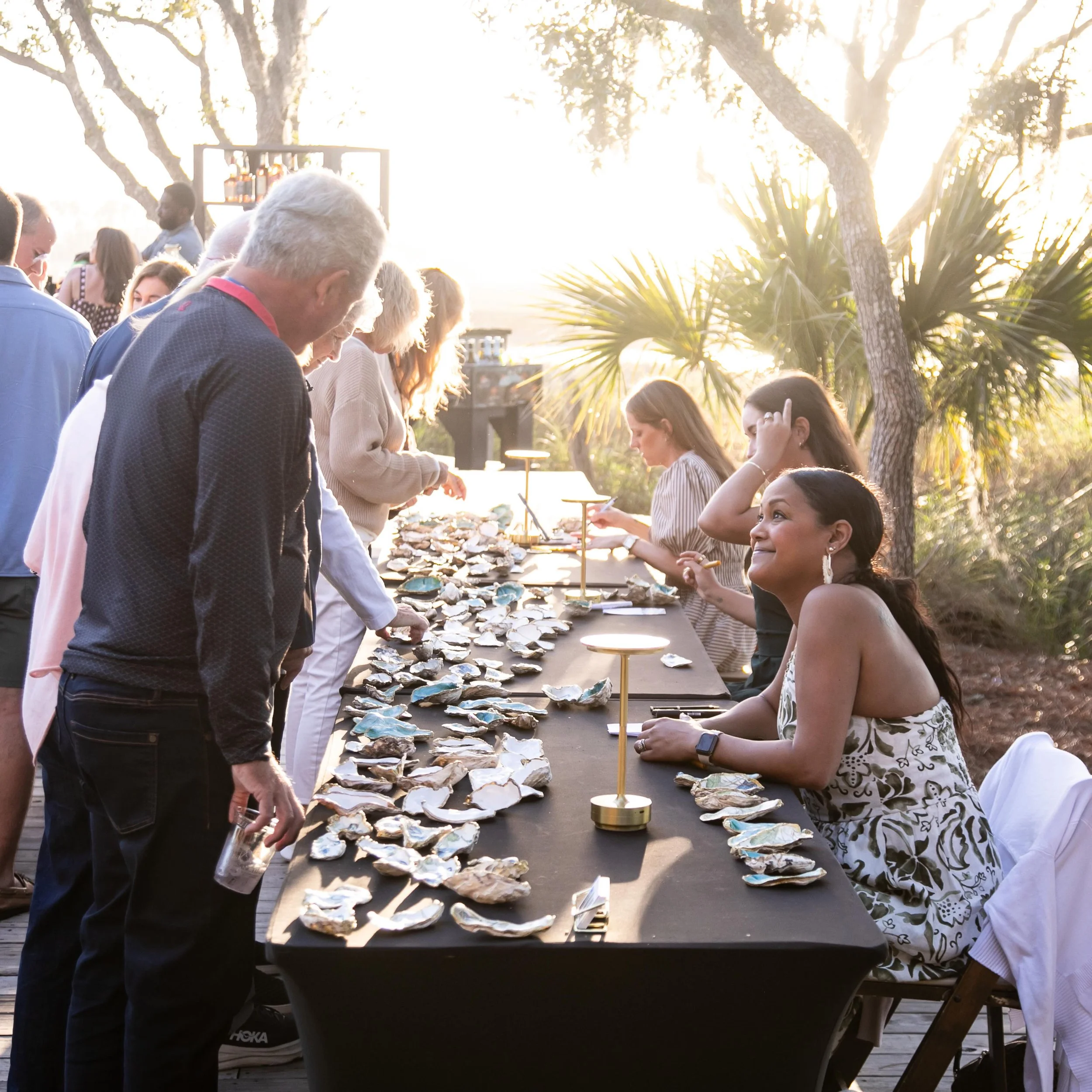 The last two activations for @simplicitygroupholdings ✨ Live illustrations and custom oyster shells were a hit for the final days of the event! 

Artists:
@jeleatanicole 
@paintedbysloan 
@artby_kelseyrae 
@emilywestenberger 

Photo: @tumblestonphoto