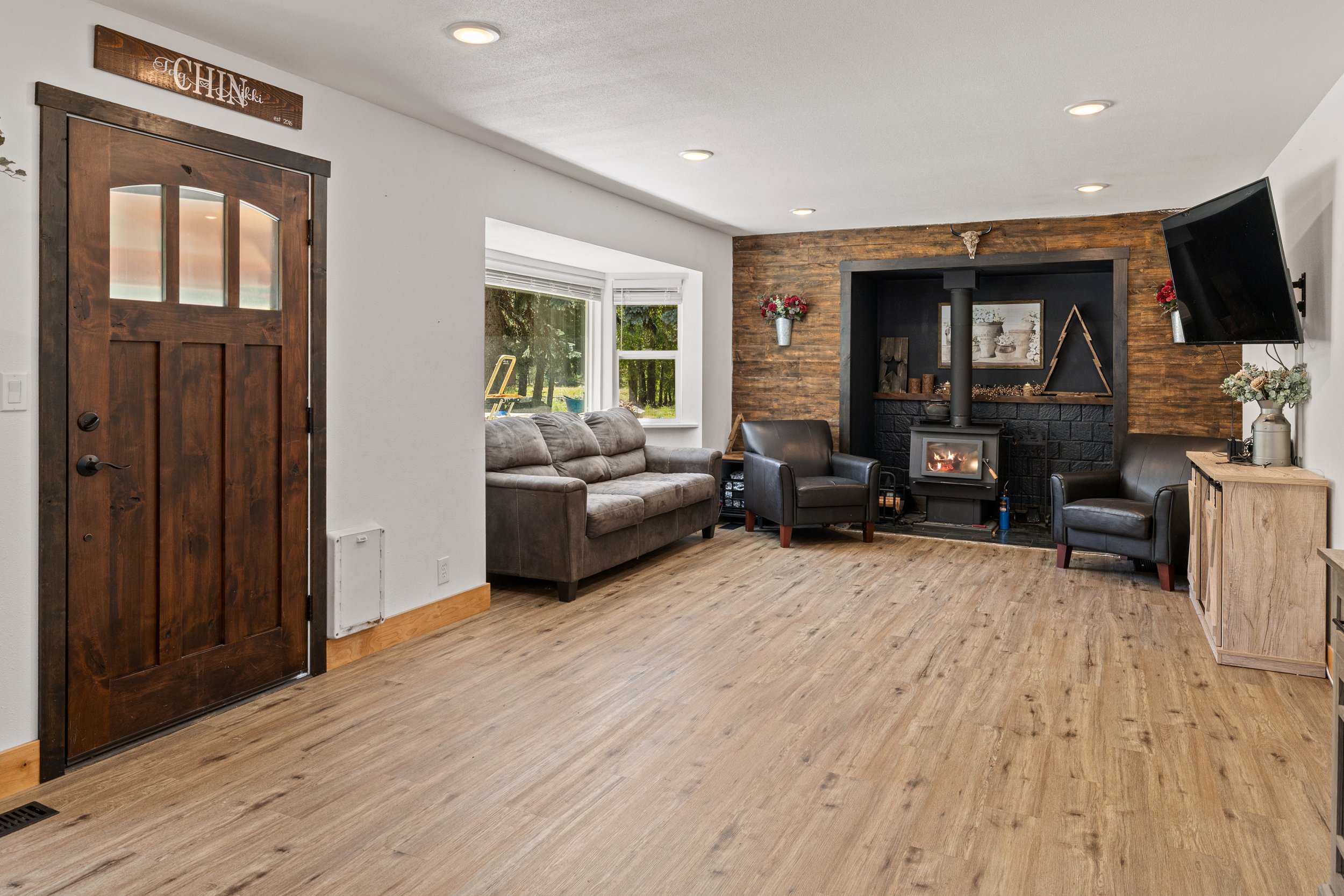 living room 1 yes.jpg
