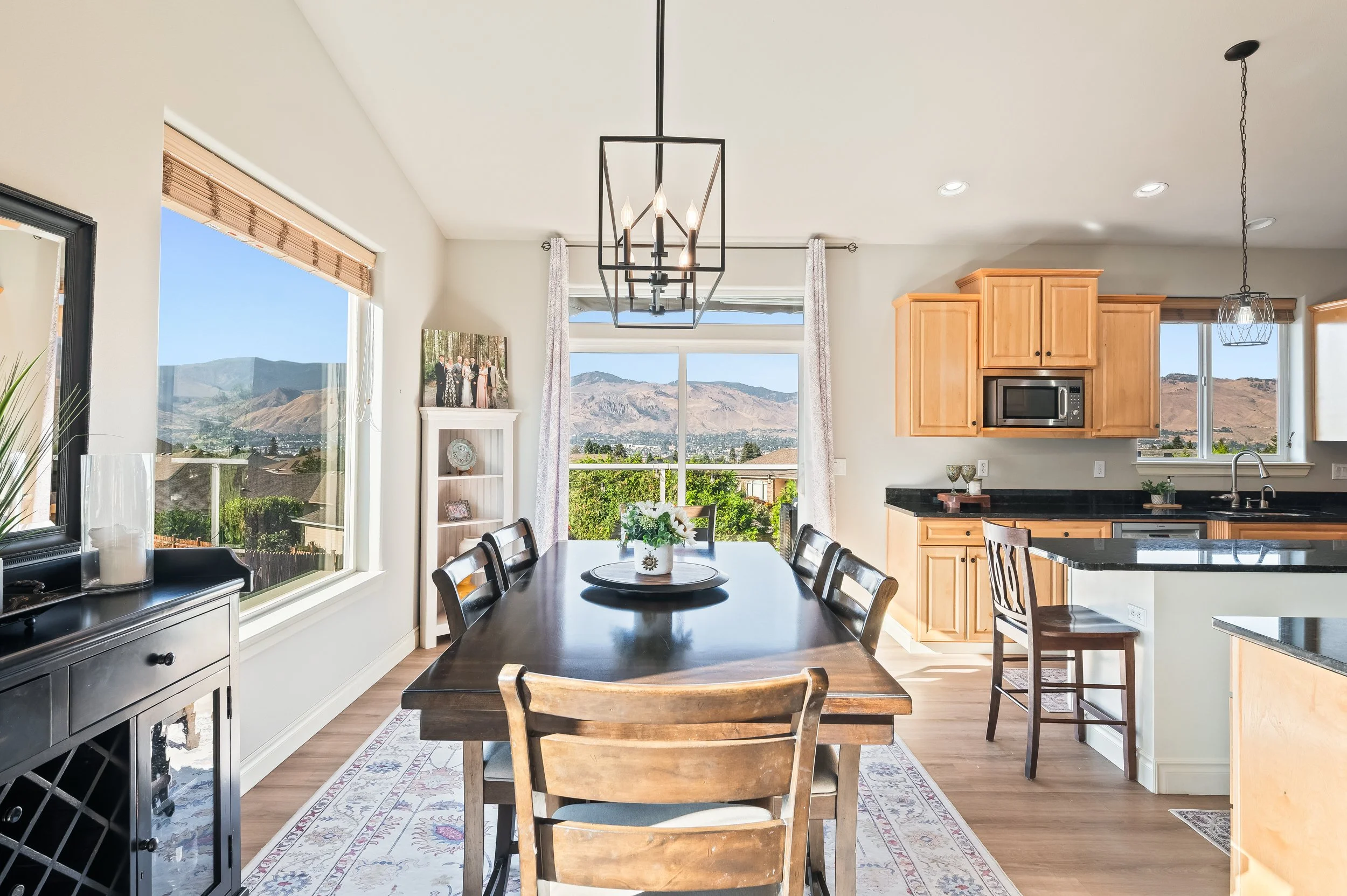 824_Briarwood_Terr_East_Wenatchee_DayClaridge Media-30.jpg