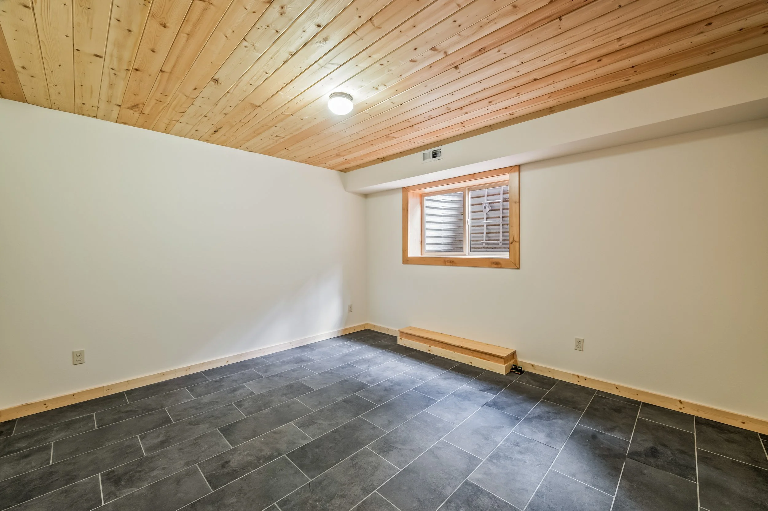 304_Dr_Bob_Creek_Rd_Leavenworth_Interior_Claridge_Media_Photos-41.jpg