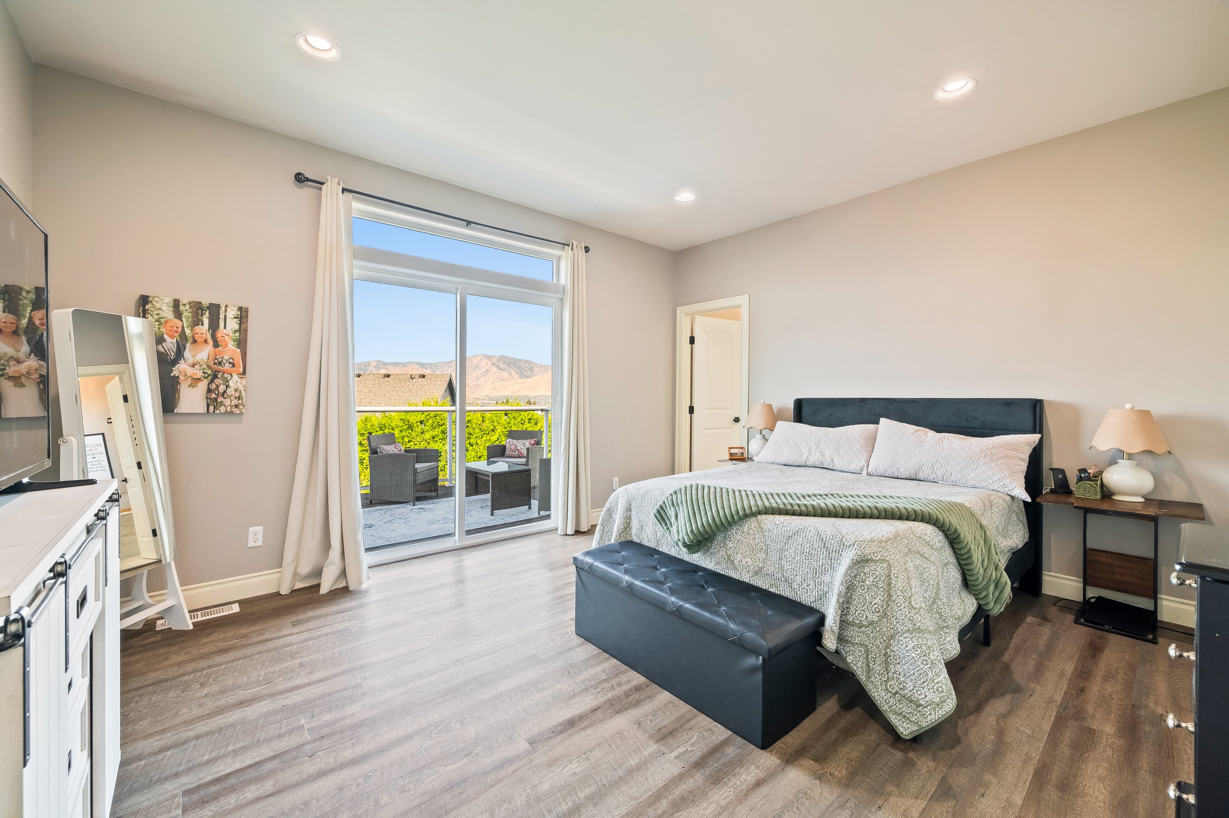 824_Briarwood_Terr_East_Wenatchee_DayClaridge Media-1.jpg