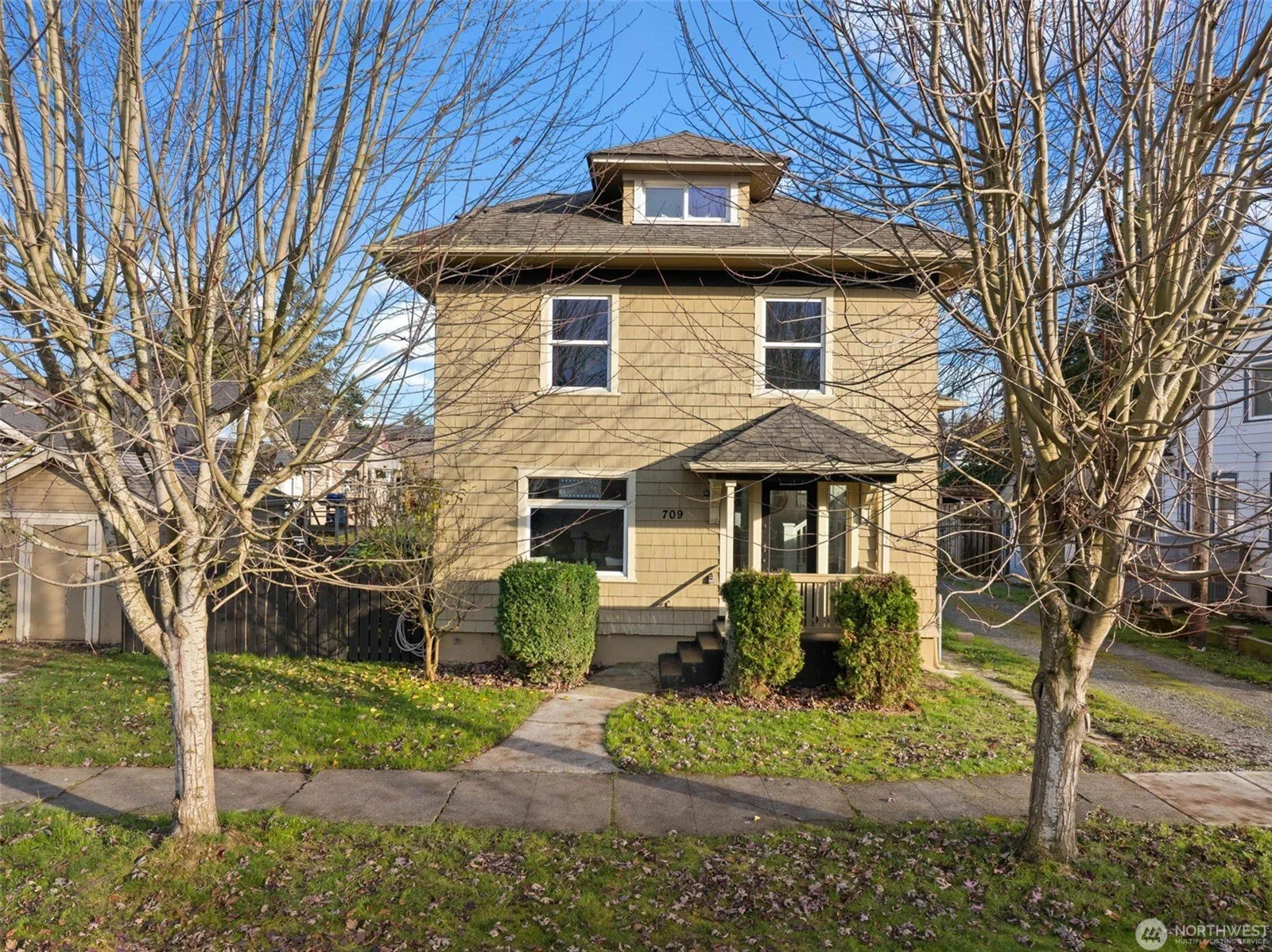 709 S Cedar St, Tacoma, WA 98405