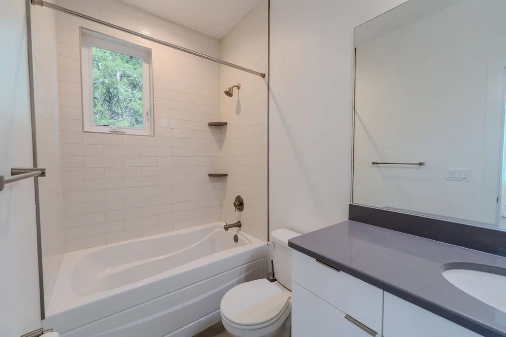yellow bathroom 1.jpg