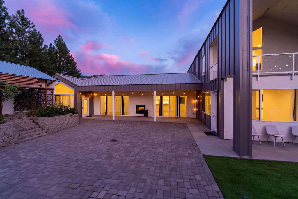 backyard 8.jpg