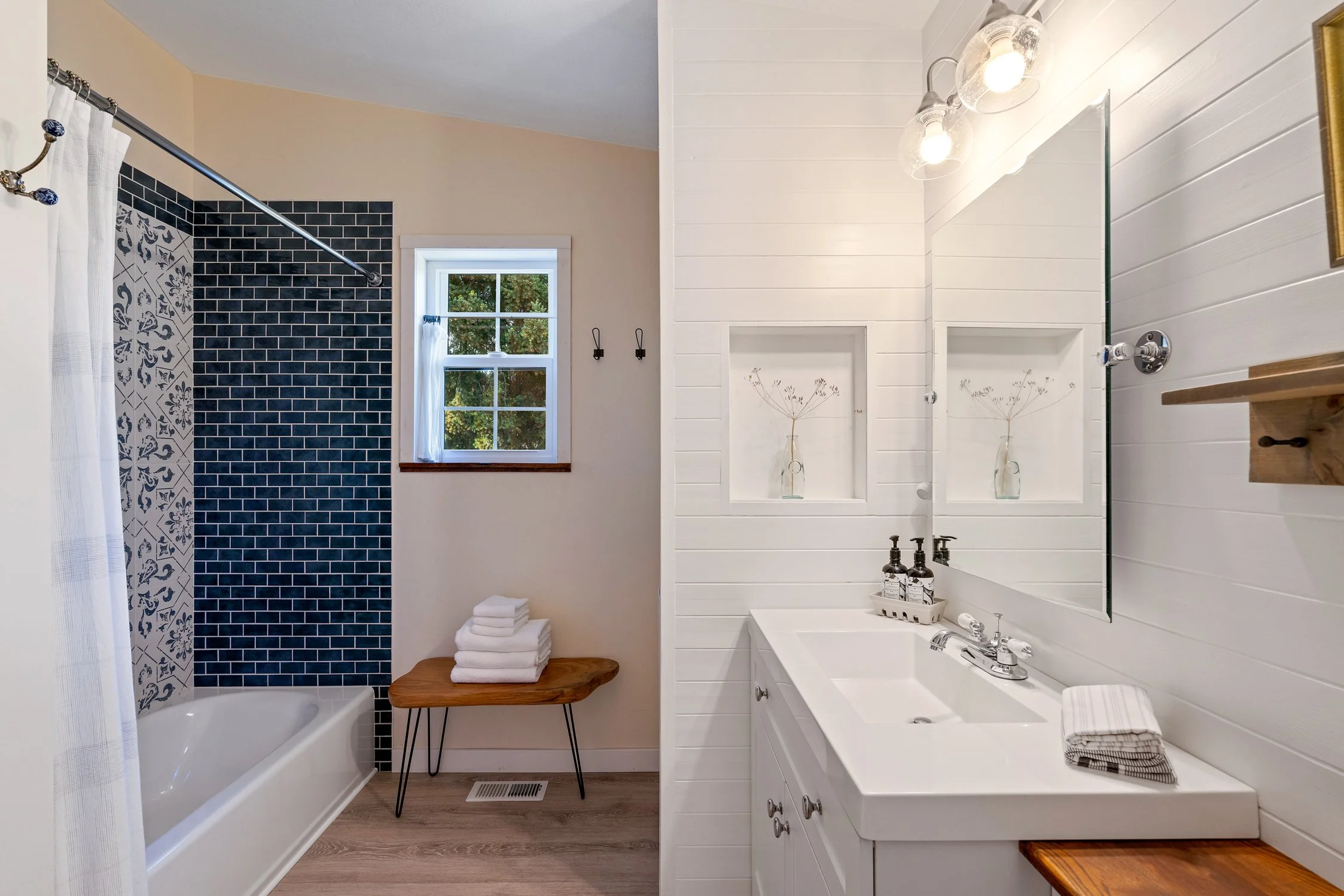 220 Evans St.-40.jpg