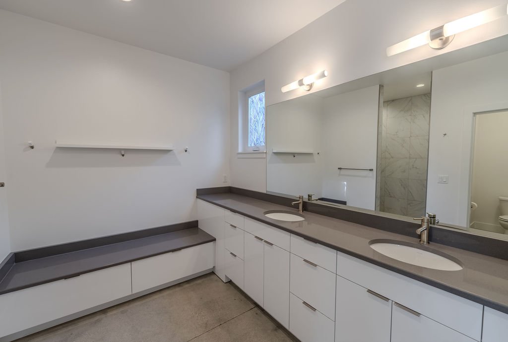 primary bath 1.jpg
