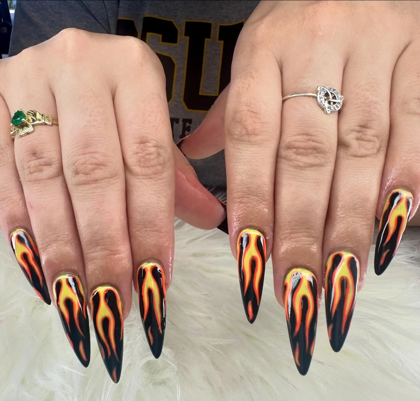 Is it summer yet? Because these nails are hot 🥵 🔥💅
.
.
.
.
.
.
.
.
.
#sanmarcosnails #sdnails #sandiegonails #760nails #naillove #nailsonfleek #nailart #naildesigns #nailfashion #nailsofinstagram #naturalnails #nailtech #nailtrends #nailinspo #nai