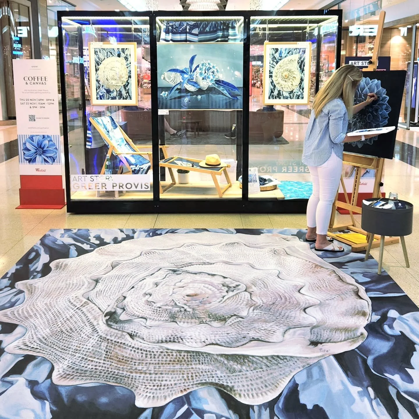 Come say hello @westfieldmarion 11-1pm Saturday 15th while I paint my current WIP of this beautiful  Dahlia in store. I'd love to chat &amp; answer any questions you might have about all things art! 

I've had some lovely conversations so far this mo