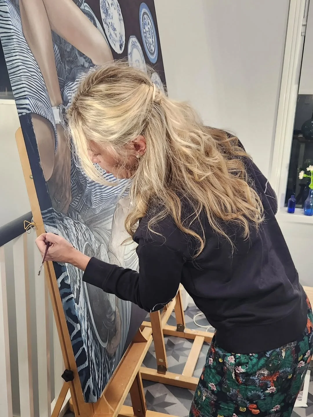 Nothing like a bit of late night pyjama painting to get you across the finish line! 

#exhausted  #latenightpainting #finished