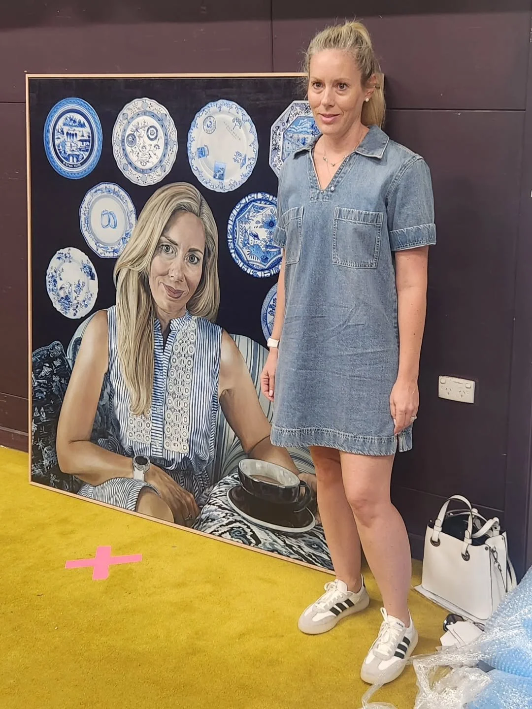 What a morning! Delivering my @archibaldprize entry a self portrait titled "A Cup Half Full" 
A long term goal to enter, it has been such a momentous experience to set about and finish this work. Over 220 hours of painting later I'm relieve