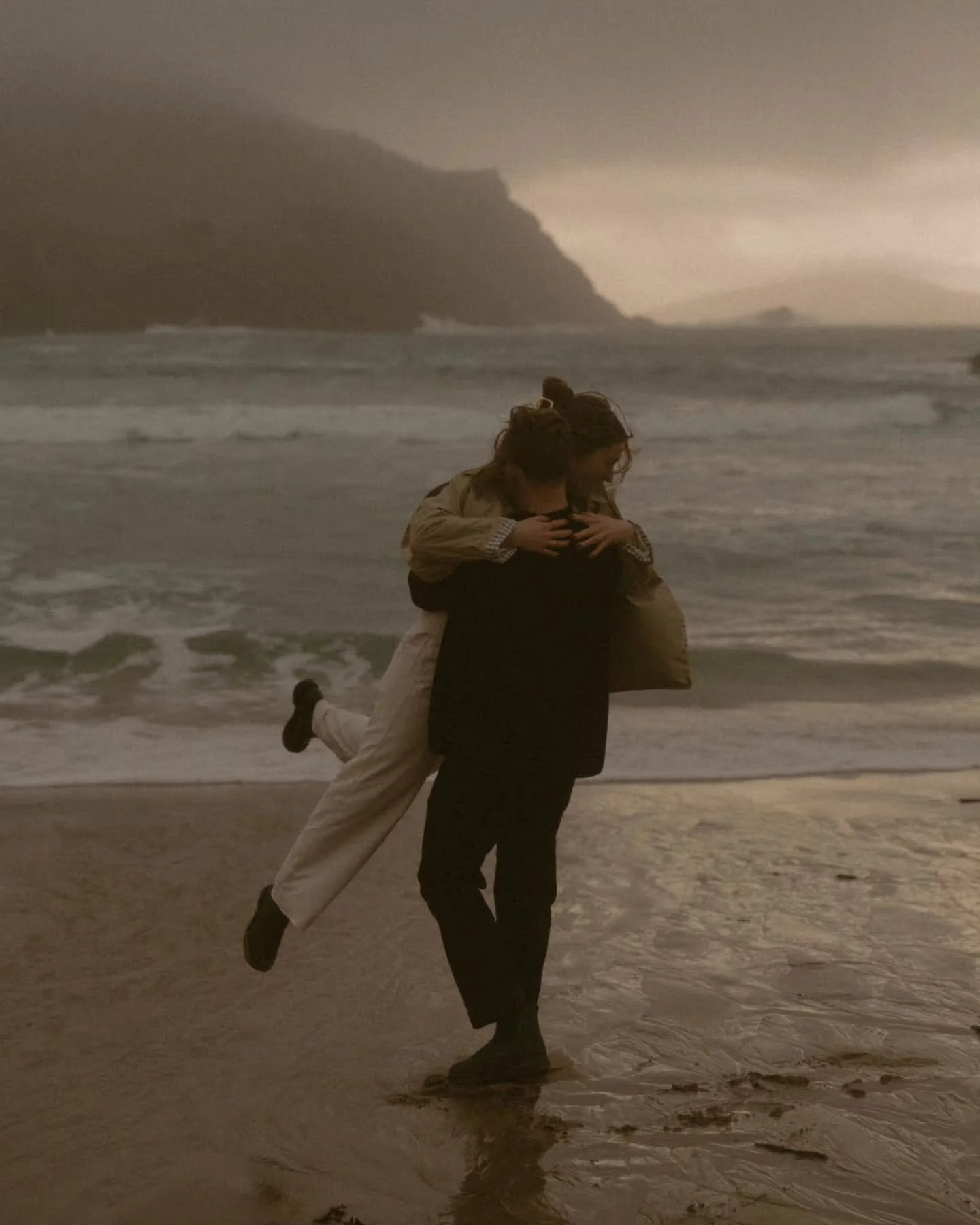 ✨️HUGE NEWS✨️...my new website is finally done!!! What a project that has been. It will be a work in progress and I have big plans to get going on blogging😊. But I'm so happy that it's at a place that I am happy with now. 
Check it out! Link in bio.