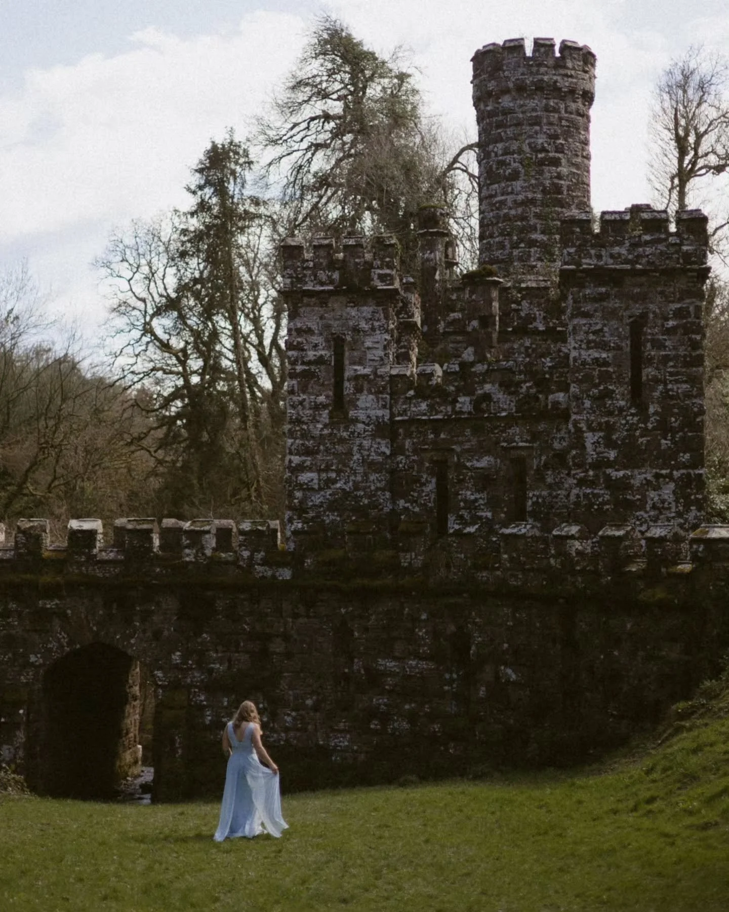 ✨️Reflections on a Friday afternoon✨️. This is me, the one behind the camera. I've been thinking a lot lately about what photography has given me over the years and I wanted to share something that I think is quite fitting with these photos💚. Of cou