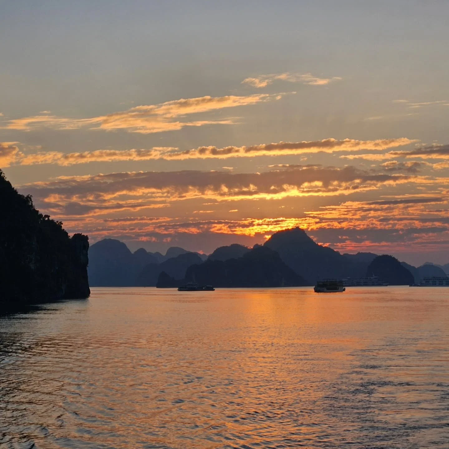Magic of sunrise on Ha Long Bay after a day and night of watching the unique shape of the landscape and calming seascape pass us by. A paddle around followed by sunset cocktails on the magnificent La Regina cruise ship. Thanks to all the fantastic cr