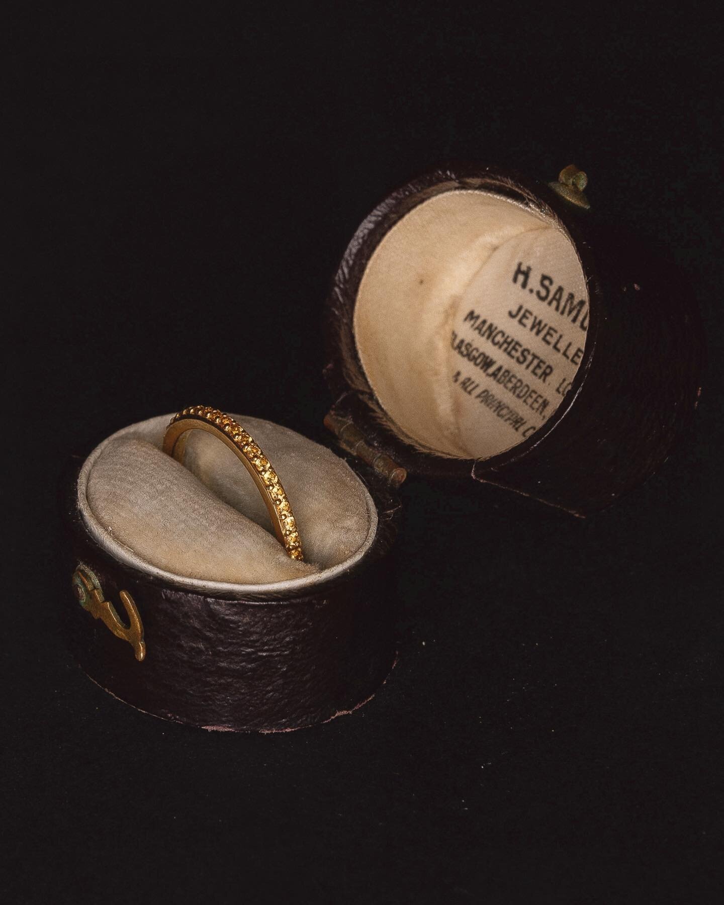 Something old and something new&hellip; These modern stacking bands can be mixed to complement any vintage piece. 
.
.
Seen here in solid yellow gold with vivid yellow sapphires. These bands can be created  with any stone, in all golds. Which stones 