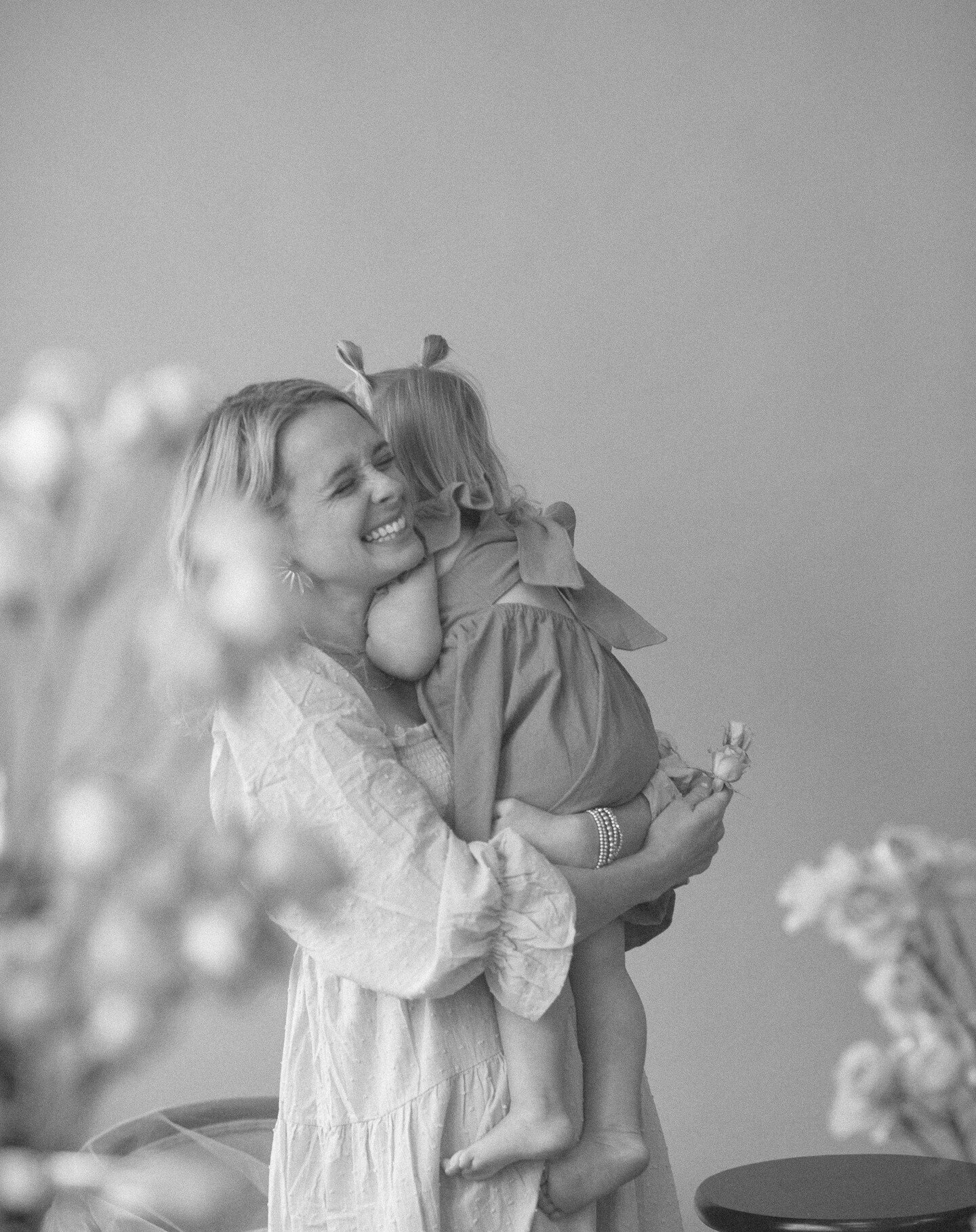 Don't forget about Mother's Day on Sunday! Photo Session Gift Certificates are available through this weekend. DM or check my bio link!