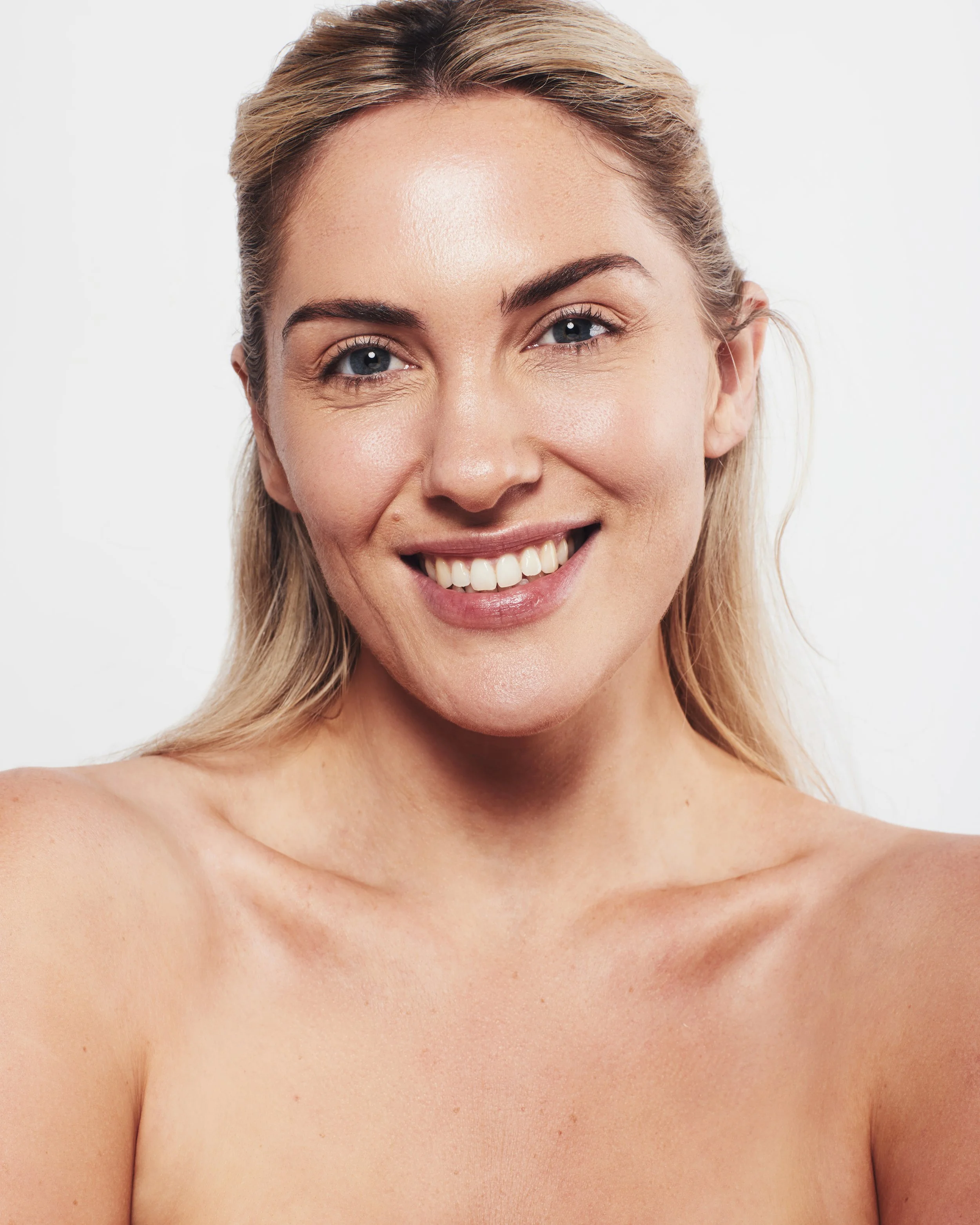 Photography by Matt Sheehan
Hair & Makeup by Louise Monique
Client Kaplan MD Skincare