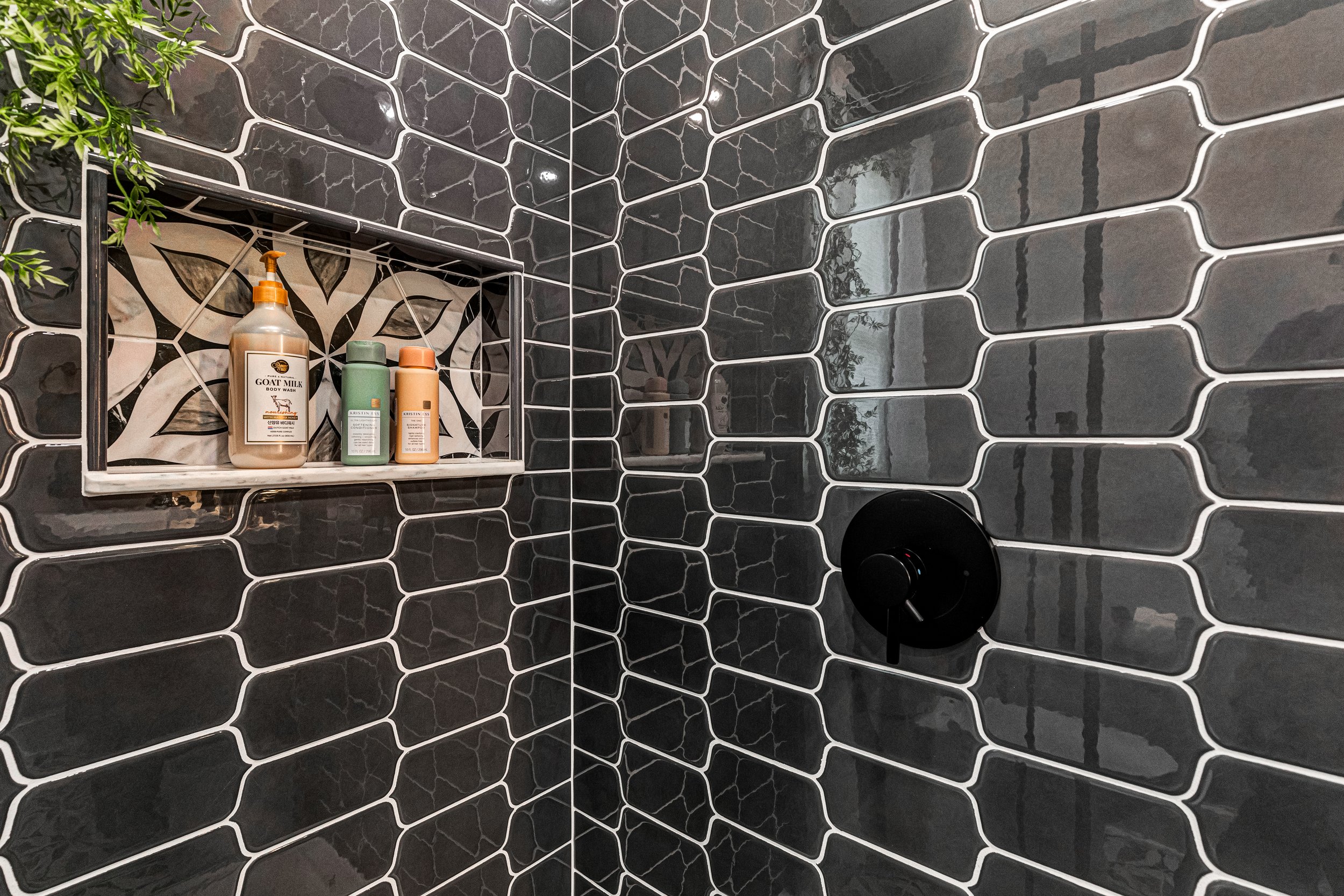 You'll find luxurious toiletries and fresh towels provided in the stylish bathroom.