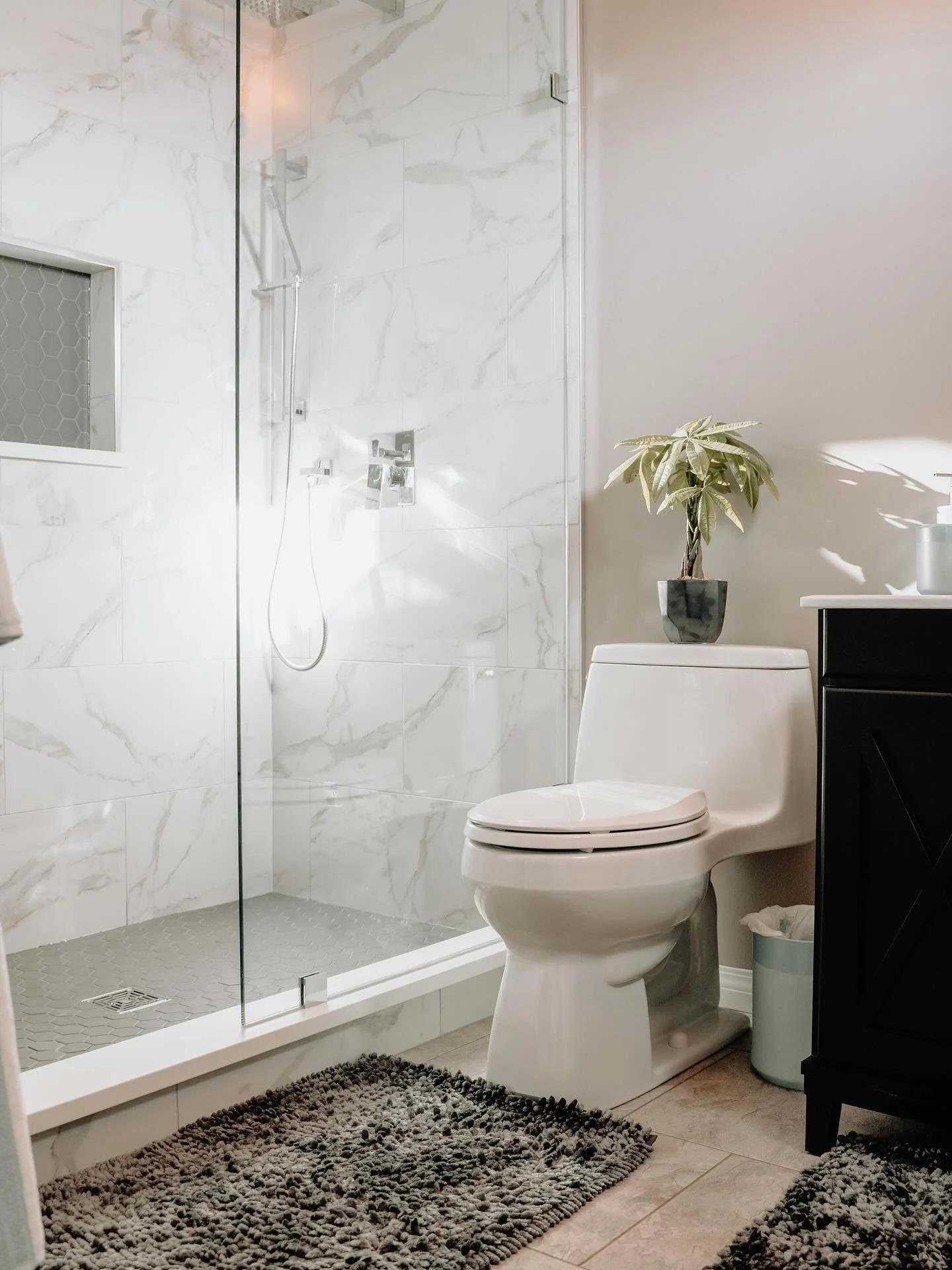 Where style meets function &mdash; right in your bathroom. 🛁
We specialize in stunning bathroom transformations that elevate comfort, value, and design.

✨ Expert Craftsmanship | 💧 Water-Efficient Upgrades | 🔨 Built to Last
📞 Let&rsquo;s get star