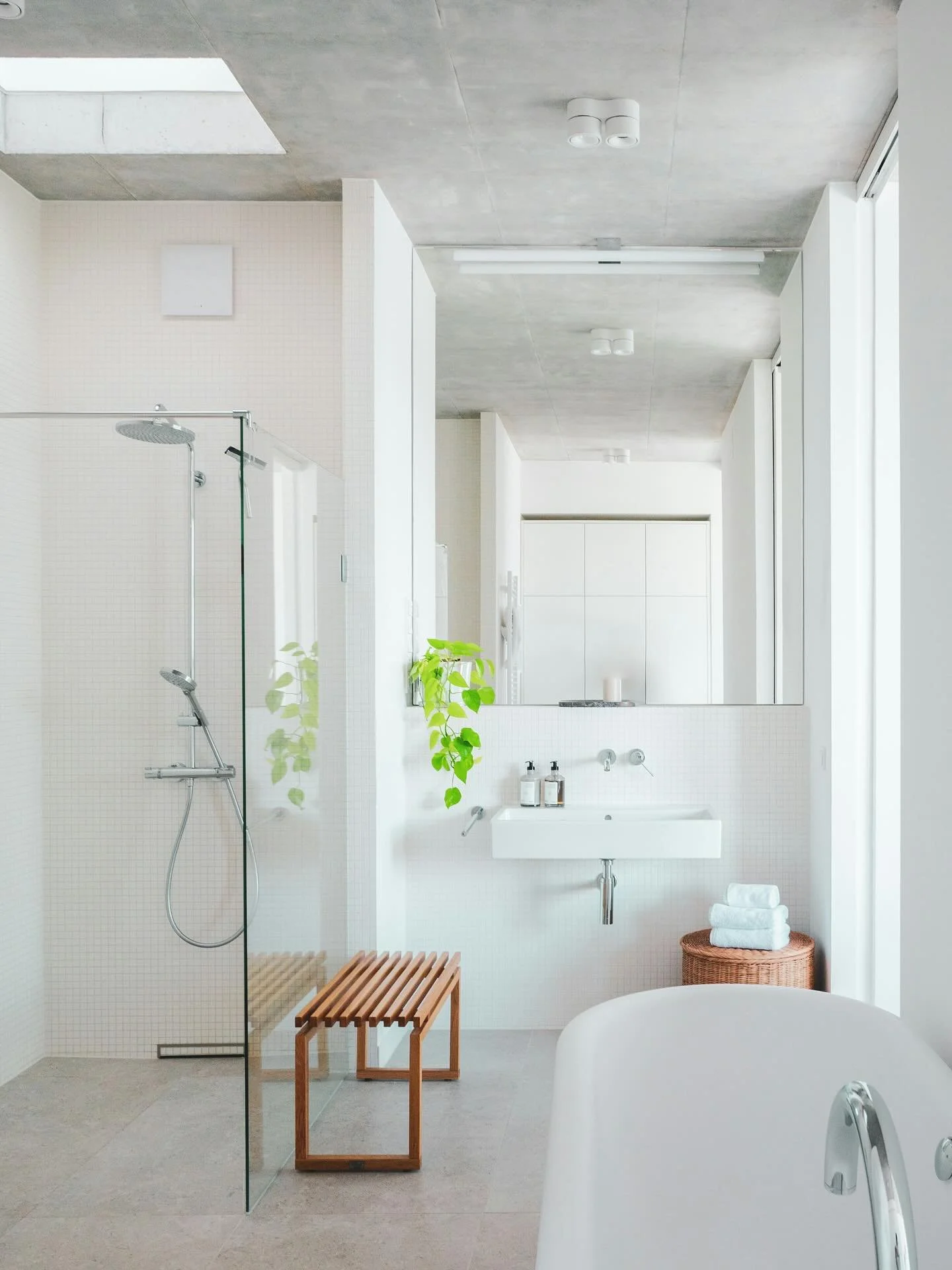 Your bathroom. Reimagined by experts. 🚿
From spa-style upgrades to smart storage solutions, TrueFix Construction transforms bathrooms with precision and style.

🛁 Custom Vanities | 🧱 Tile Work | 🚿 Modern Fixtures
📞 Book your remodel: 213-359-103