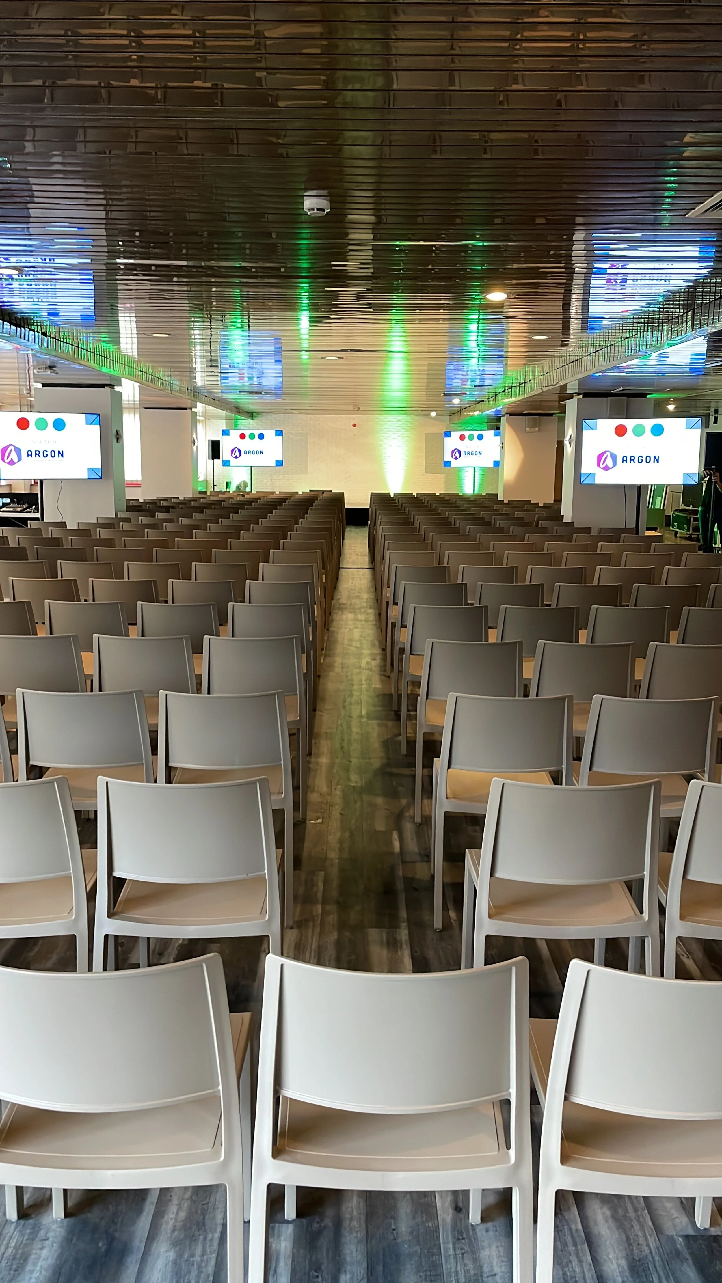 Set Up Chaise vers mur Atrium.JPG