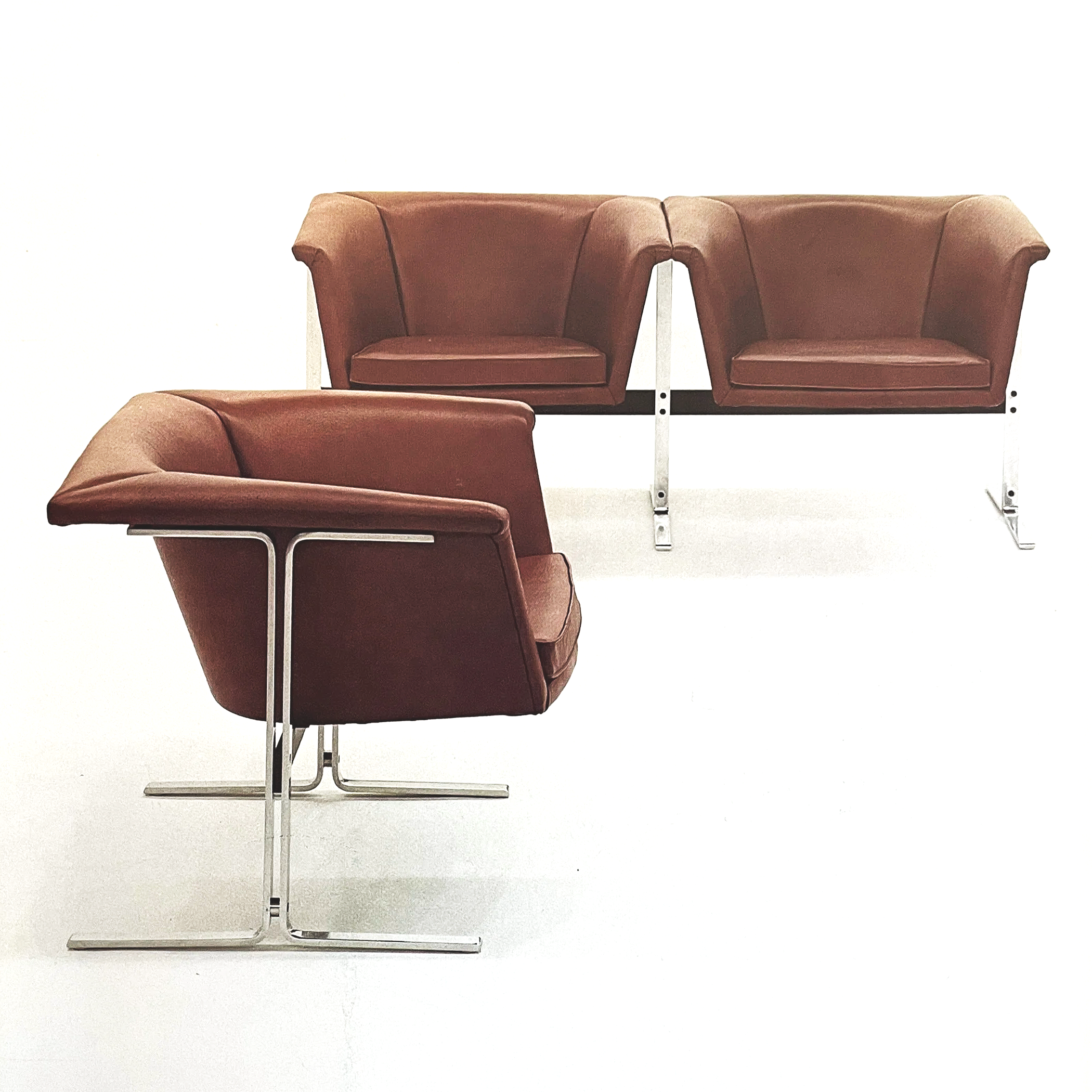 Artifort second hand refurbished design furniture Model 040 - Geoffrey Harcourt