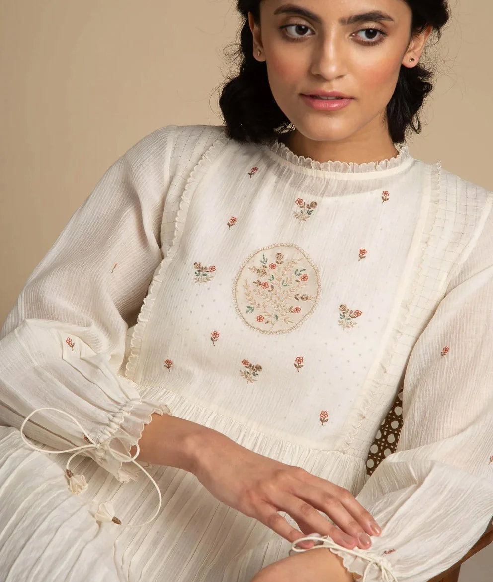 Buna_Studio Picture Frame Dress 2.jpg