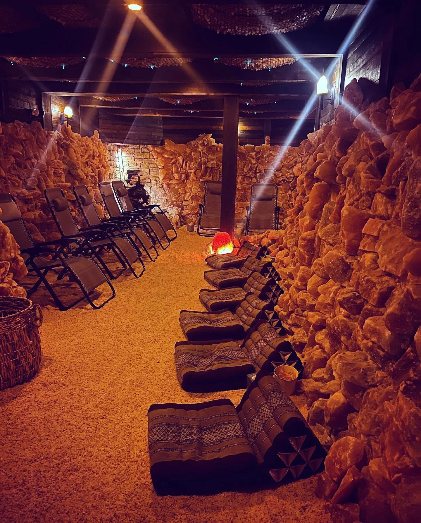 When I was in Asheville a couple of weeks ago for my best friend's bachelorette party, one of the places we went to was the Asheville Salt Cave. I cannot tell you how much I love this place!! 

I used to go here ALL of the time when I lived in AVL. S