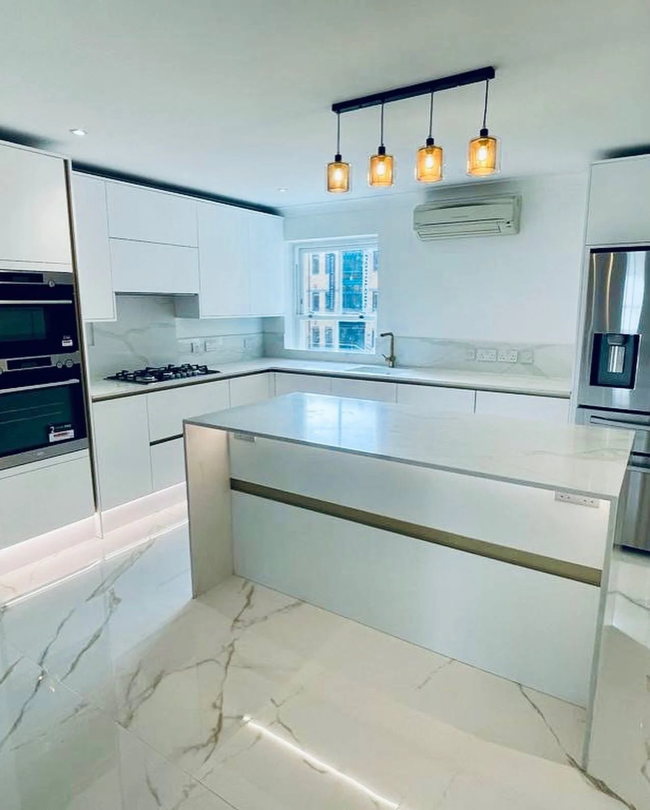 New kitchen completed for our client! 

#buildlondon #construction #london #renovation #homerenovation #build #carpentry #londonconstruction #extension #londondeck #refurbishment #kitchen #bathroom #landscapedesigner #skilled #conversion #instagram #