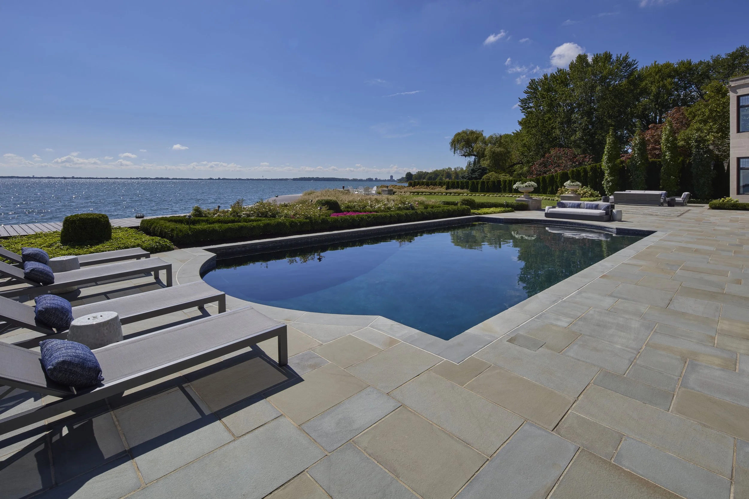 Dul_Grosse_Pointe_Park_Manor_9-18-26-0381-dc1.jpg