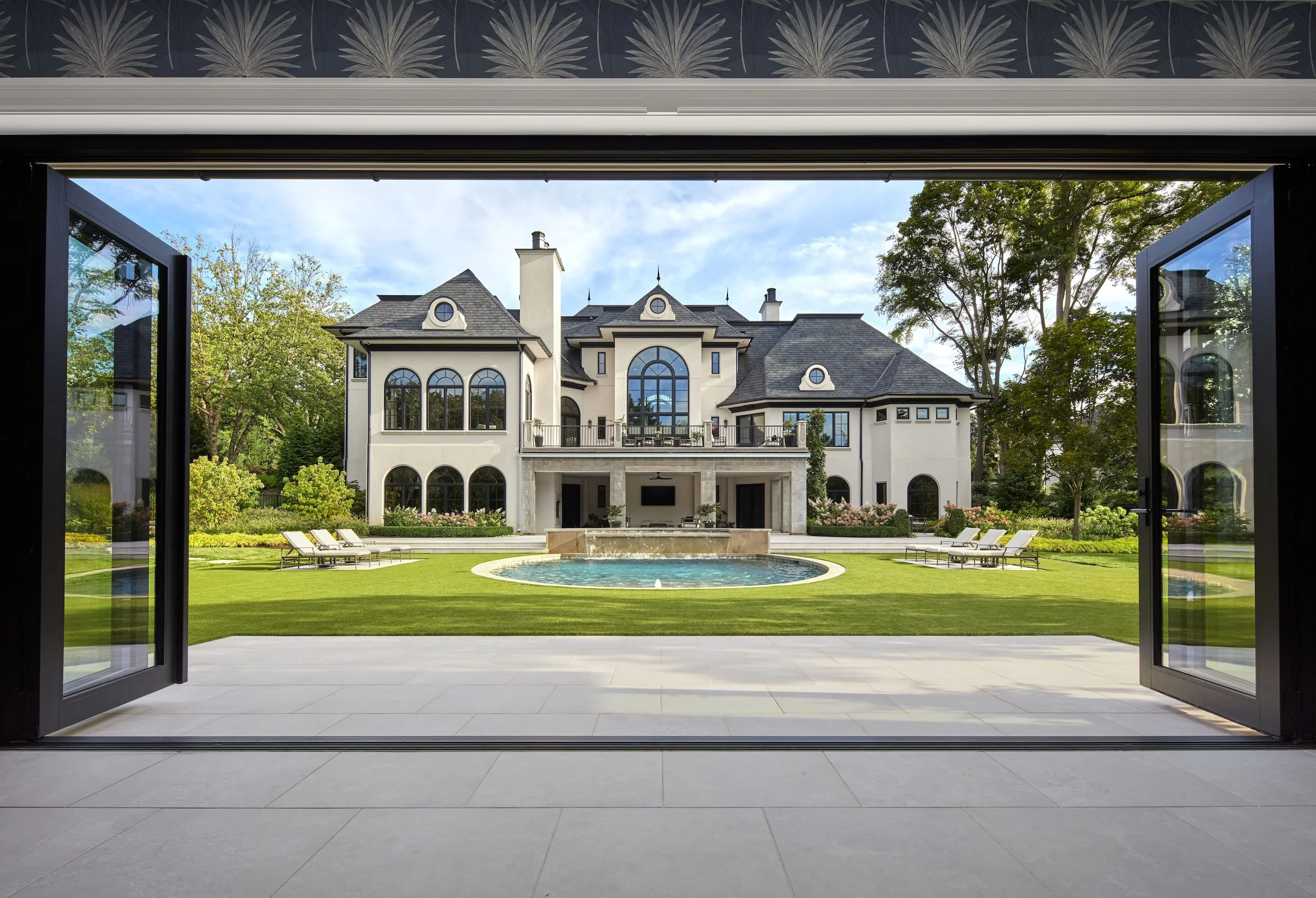 magnificent-manor-7.jpg