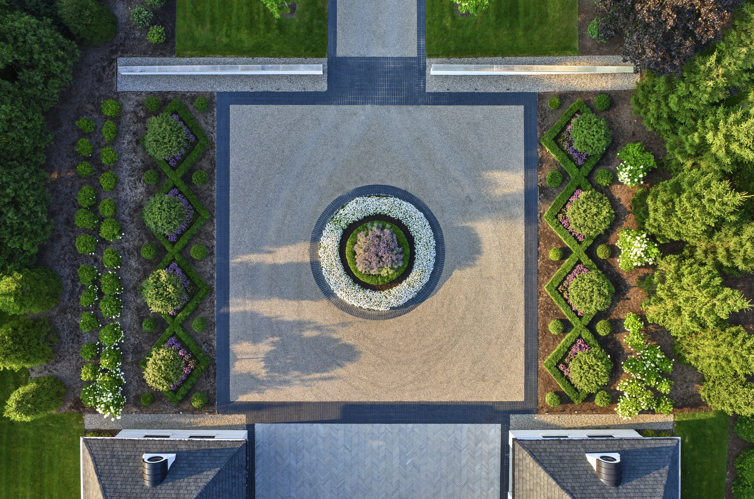 Magnificent Manor