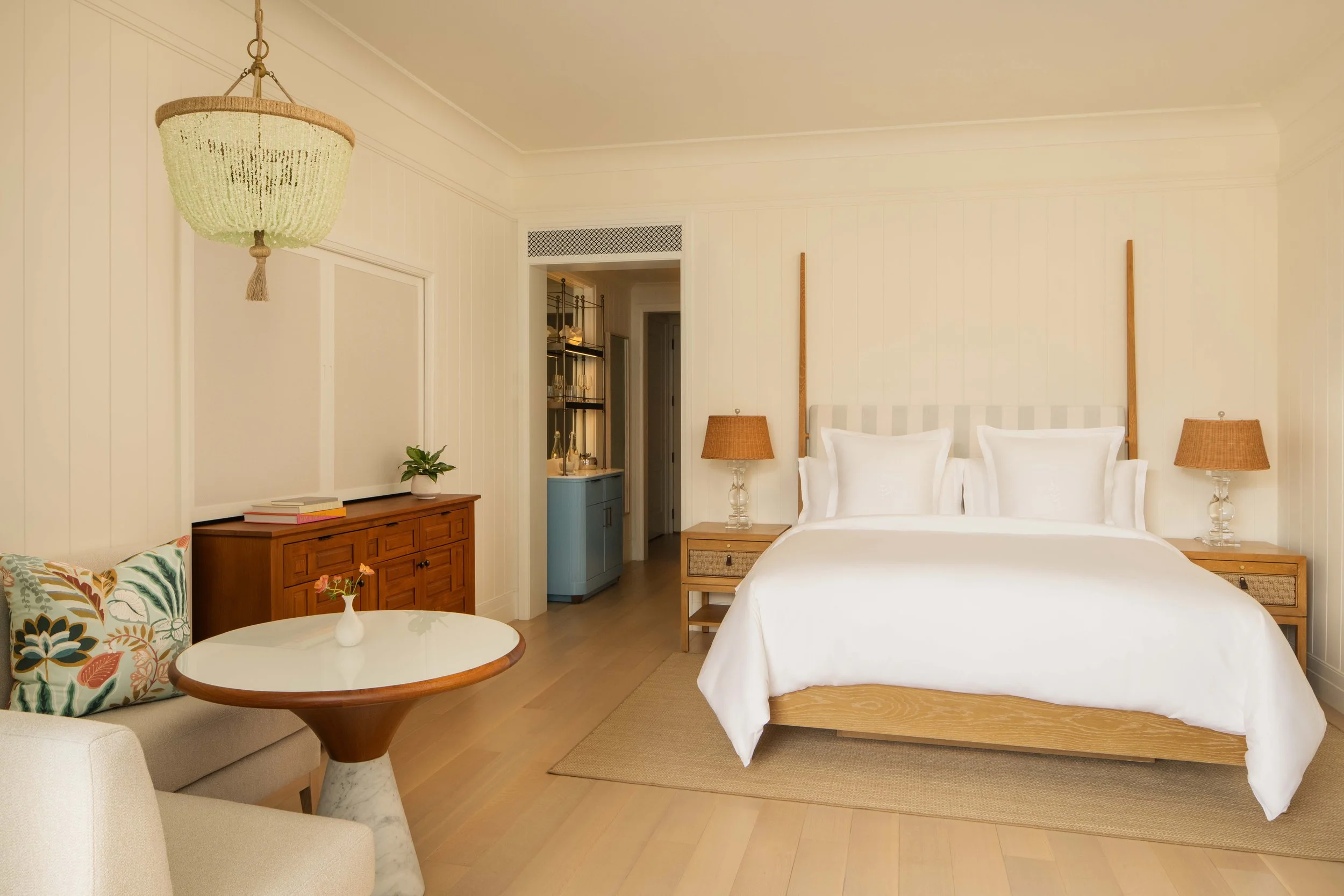 Coasttocoast_Custom_Furniture_Four_Seasons_Naples_Beach_Club_Guest_Room_Low Res.jpg