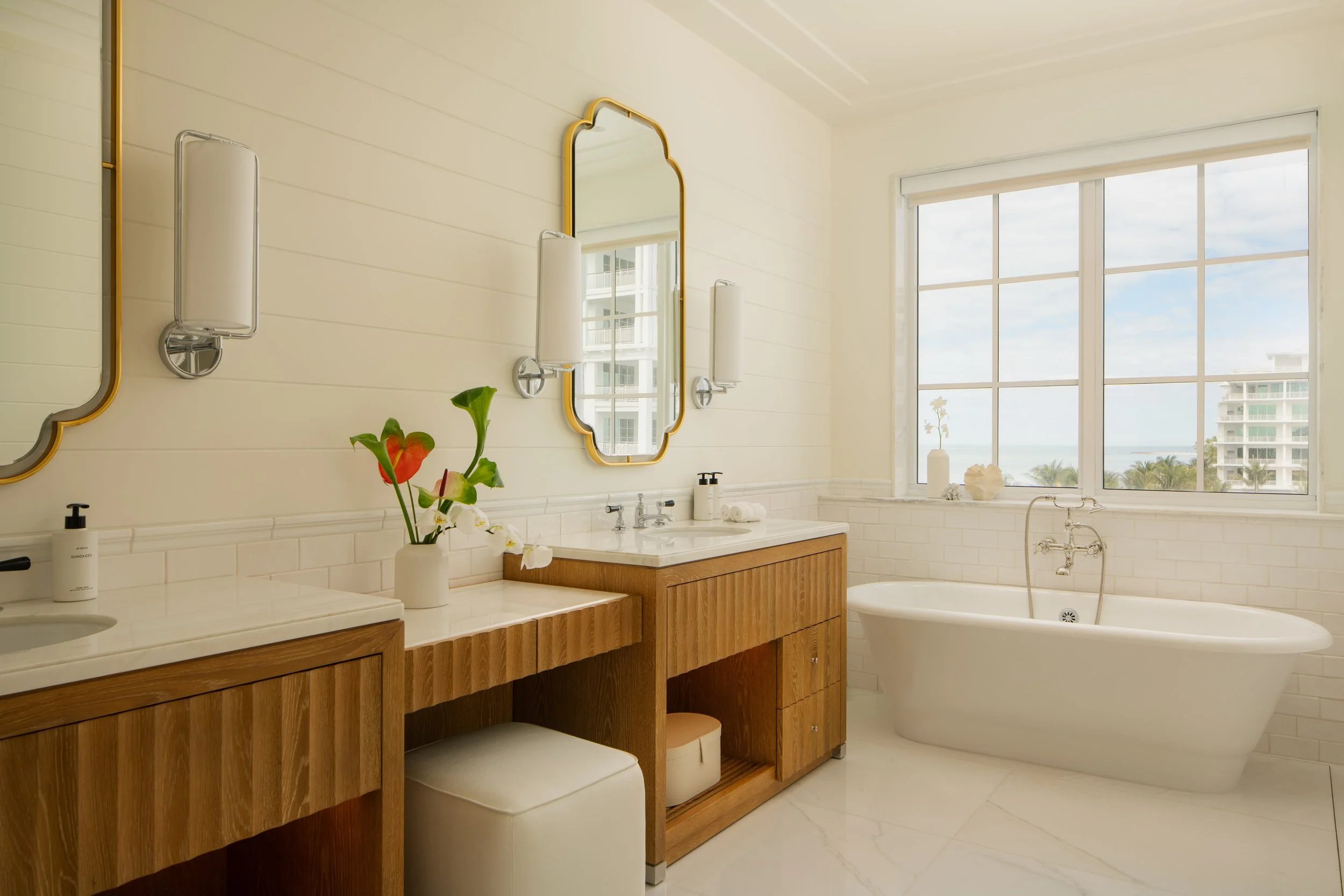 Coasttocoast_Custom_Furniture_Four_Seasons_Naples_Beach_Club_Guest_Room_Vanity_Low Res.jpg